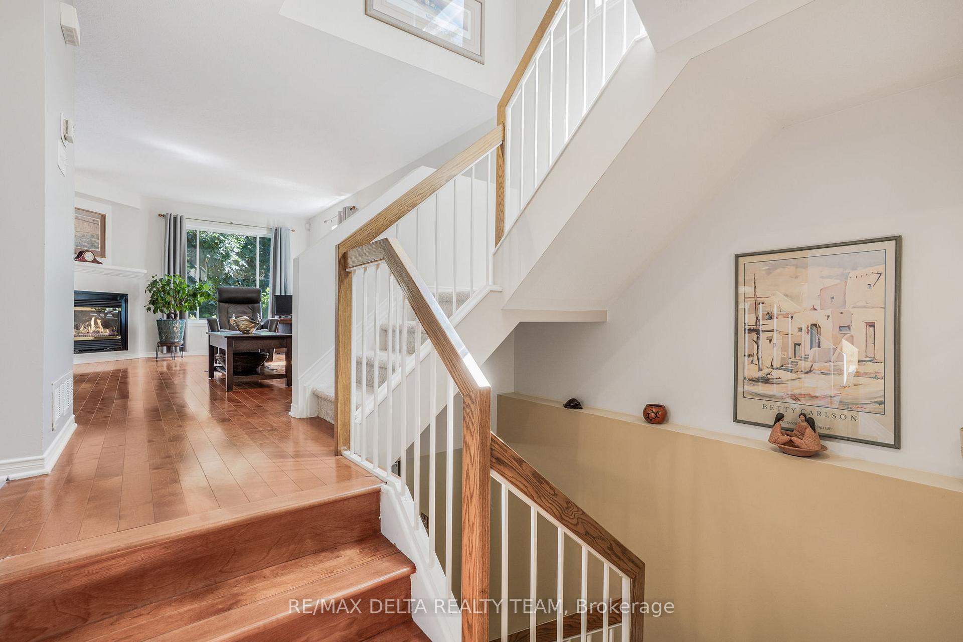 Photo 6 of 6320 Sablewood Place, Ottawa, Chapel Hill — HOMEH