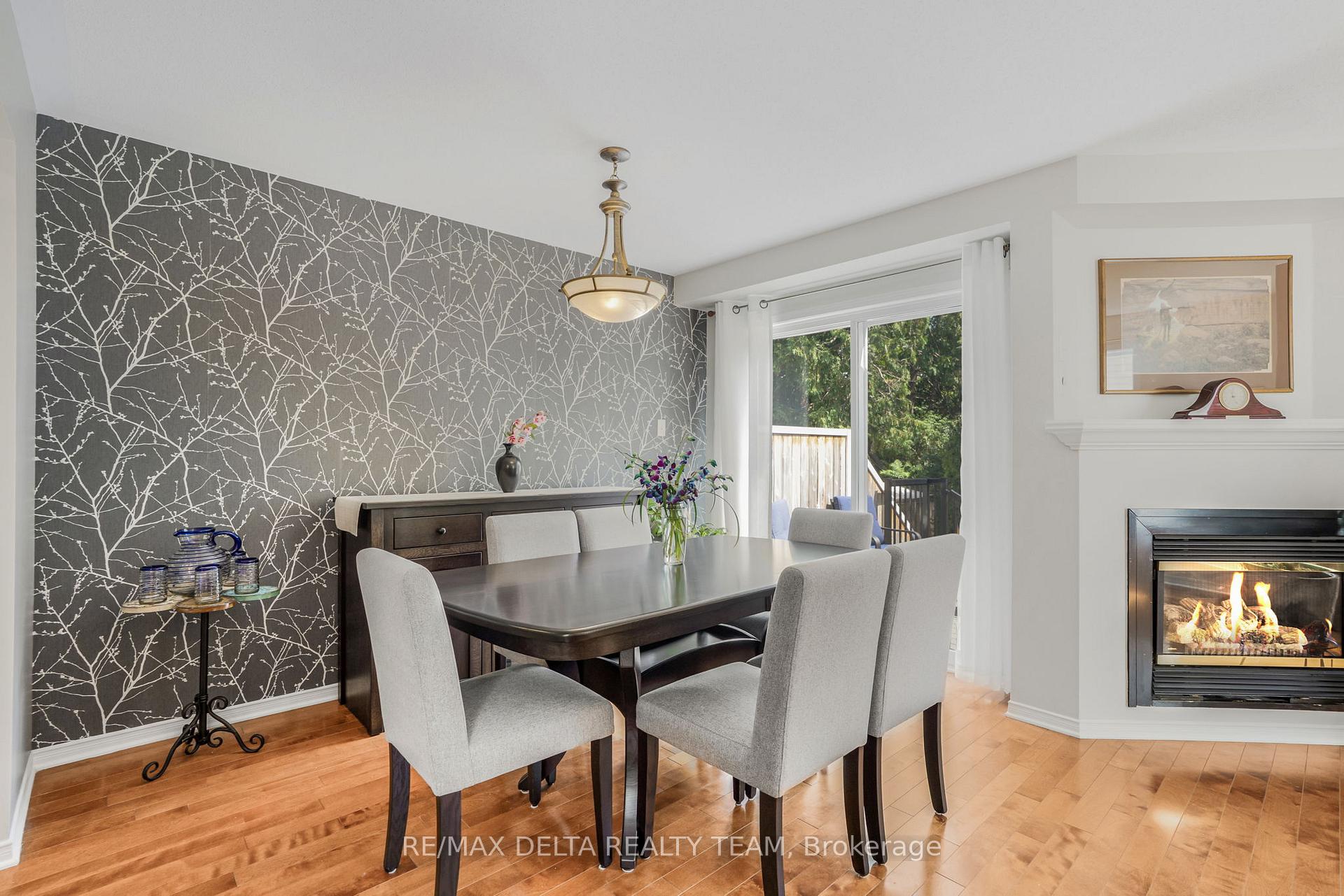 Photo 12 of 6320 Sablewood Place, Ottawa, Chapel Hill — HOMEH