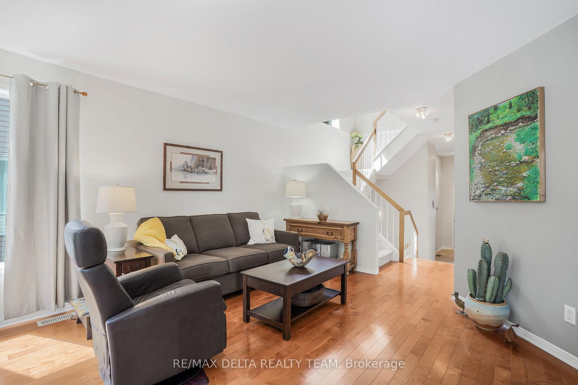 Photo 16 of 6320 Sablewood Place, Ottawa, Chapel Hill — HOMEH