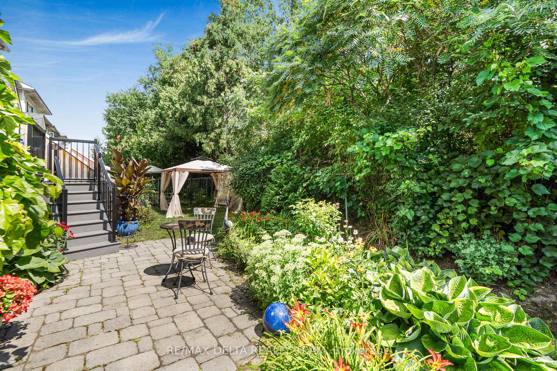Photo 30 of 6320 Sablewood Place, Ottawa, Chapel Hill — HOMEH