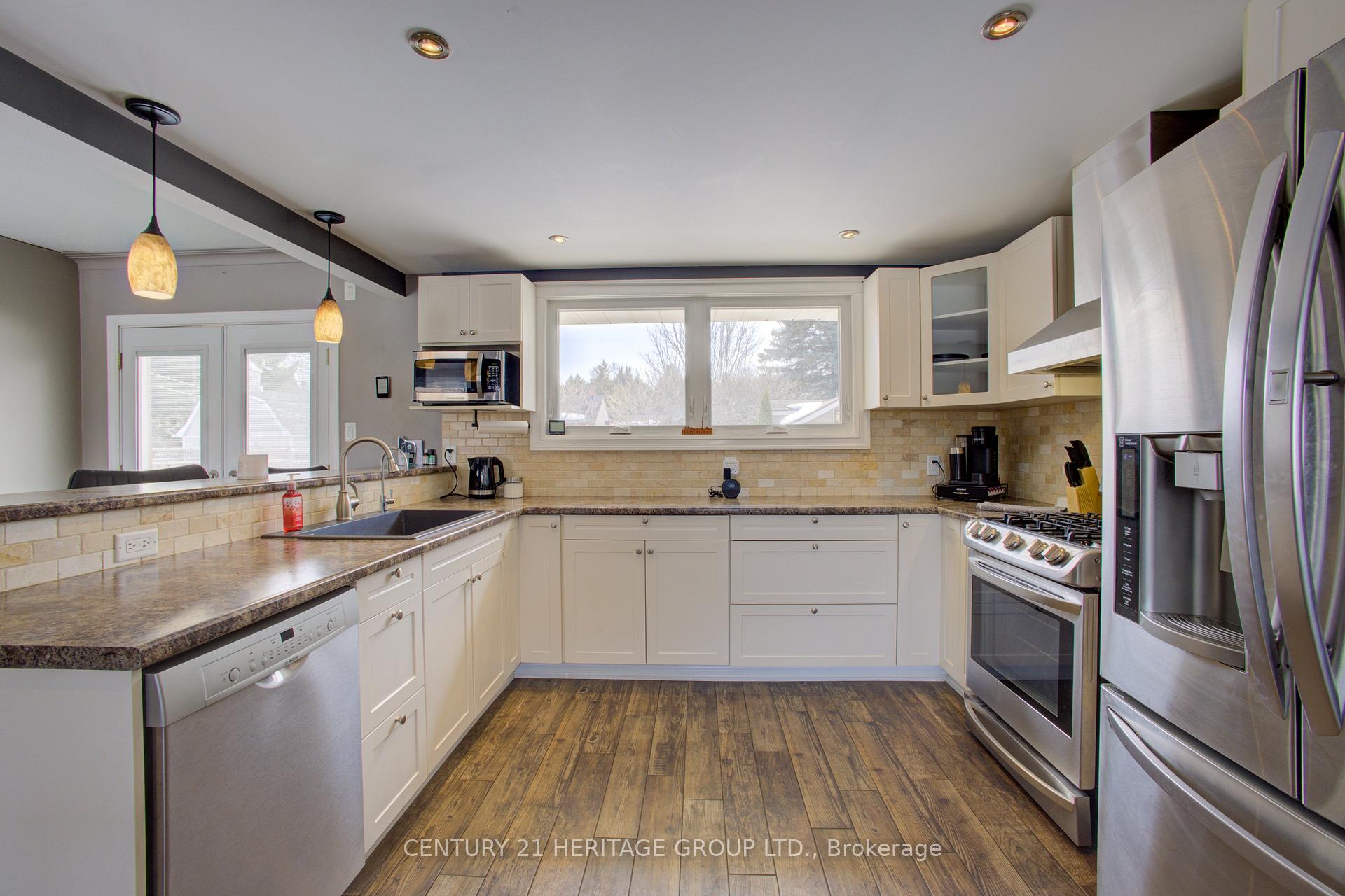 Photo 5 of 391 Victoria Street E, New Tecumseth, Alliston — HOMEH