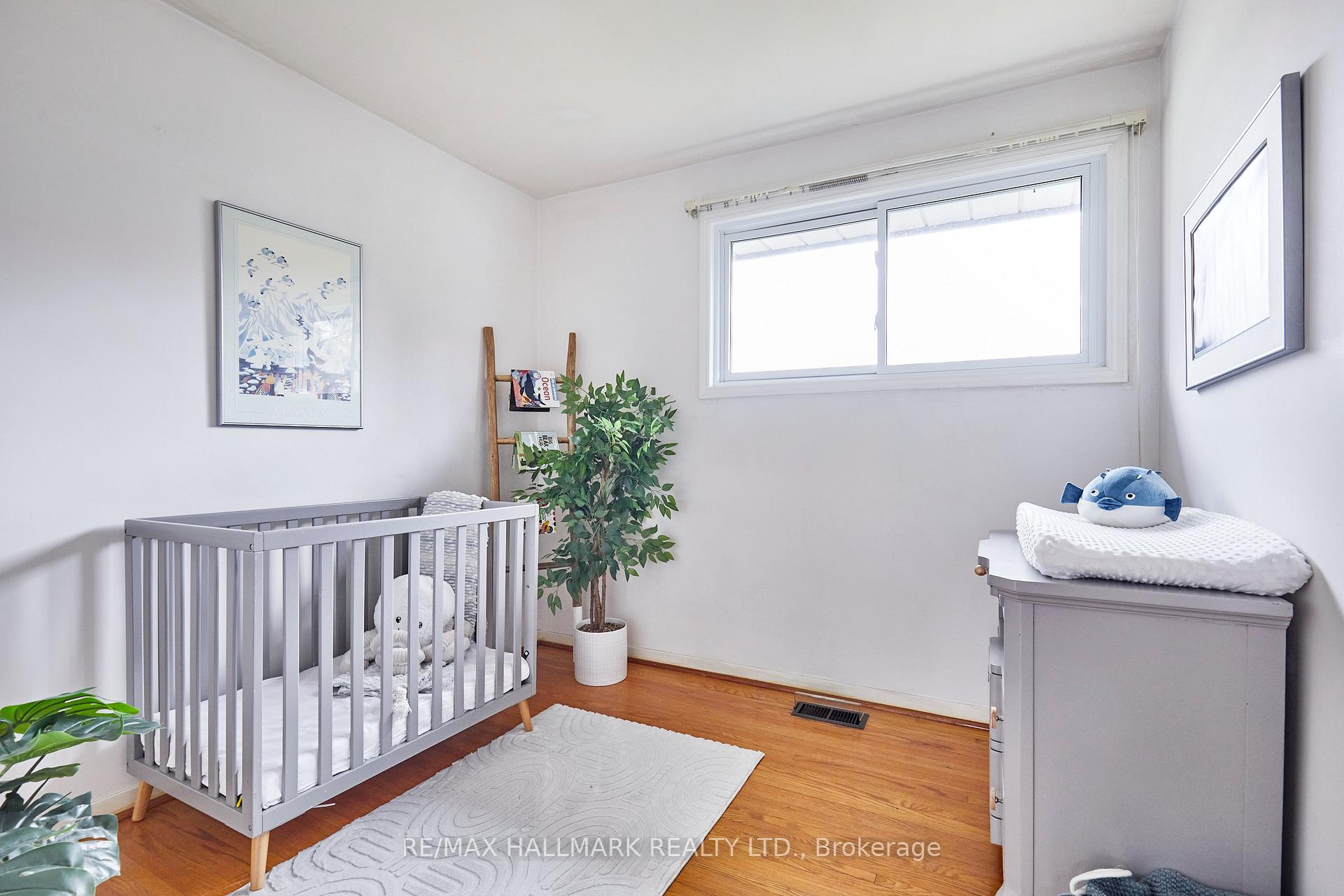 Photo 10 of 170 Orchard View Boulevard, Oshawa, Centennial — HOMEH