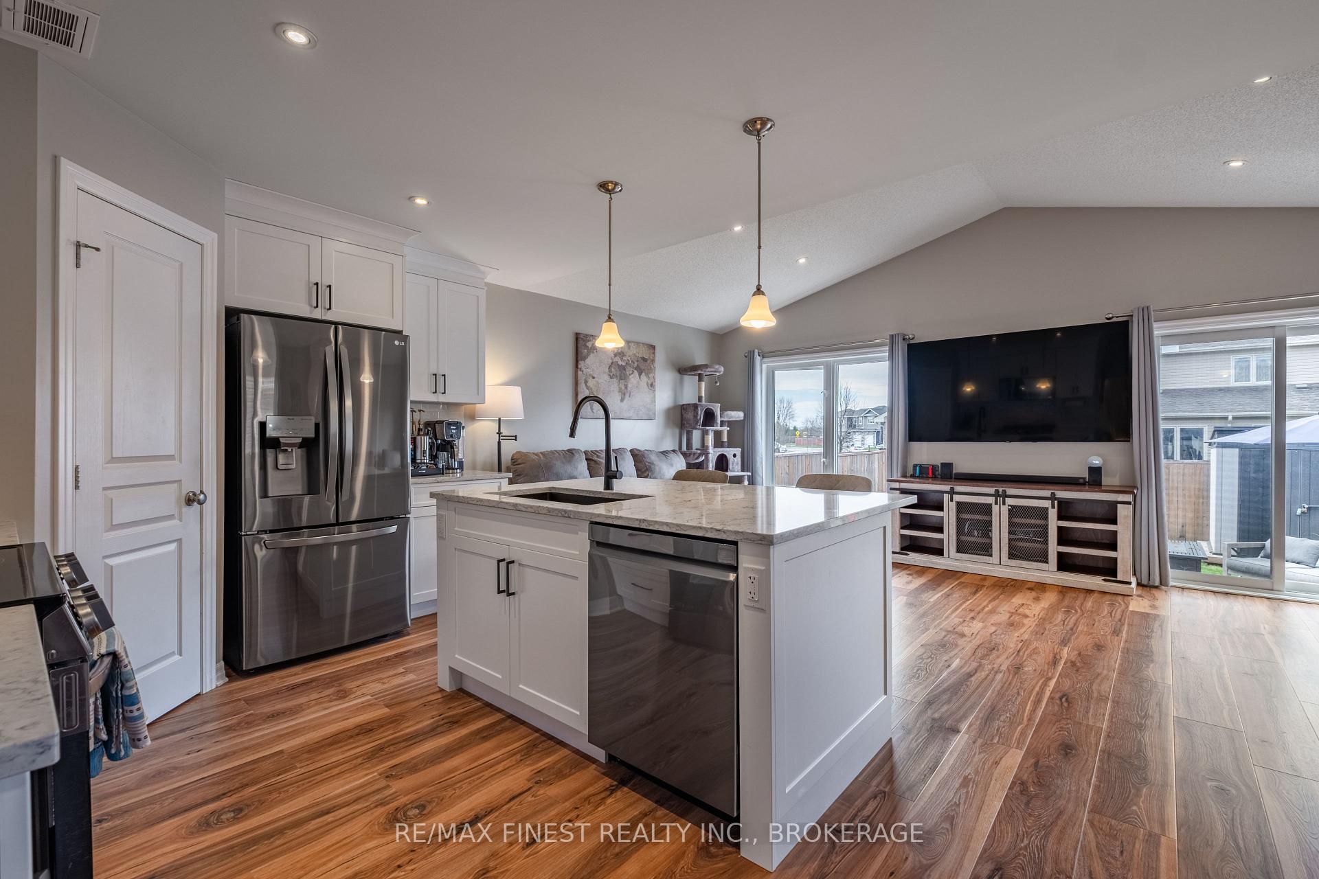 Photo 9 of 1203 Carfa Crescent, Kingston, City Northwest — HOMEH