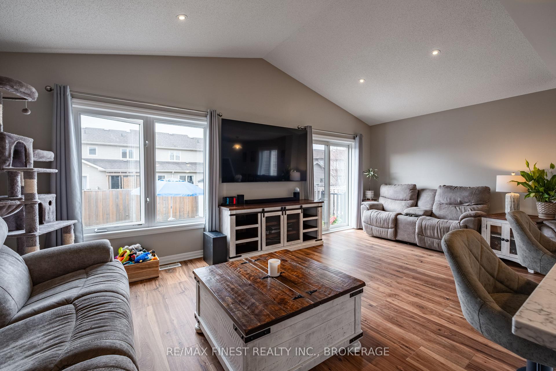 Photo 16 of 1203 Carfa Crescent, Kingston, City Northwest — HOMEH