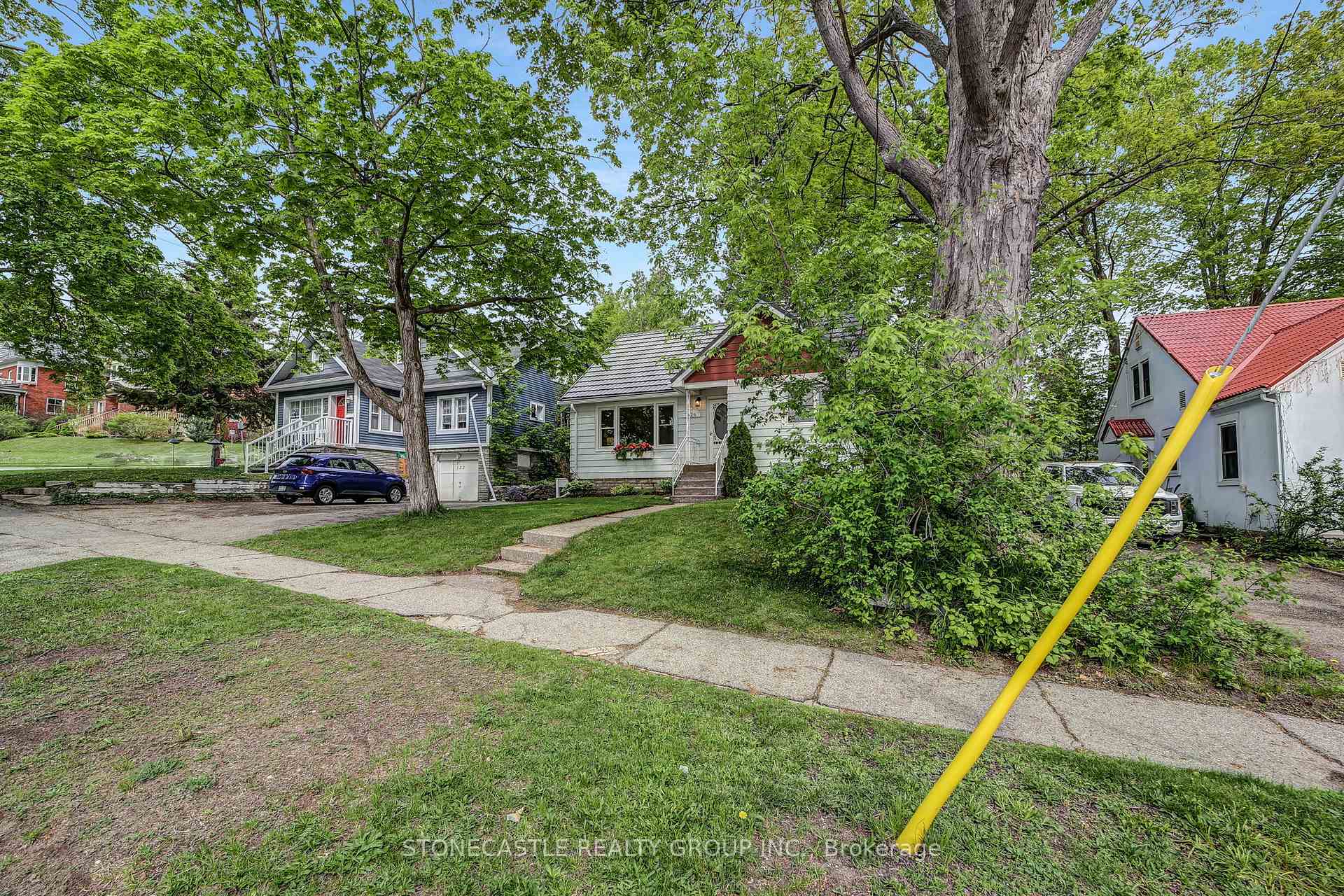 Photo 2 of 126 Brant Street E, Orillia — HOMEH