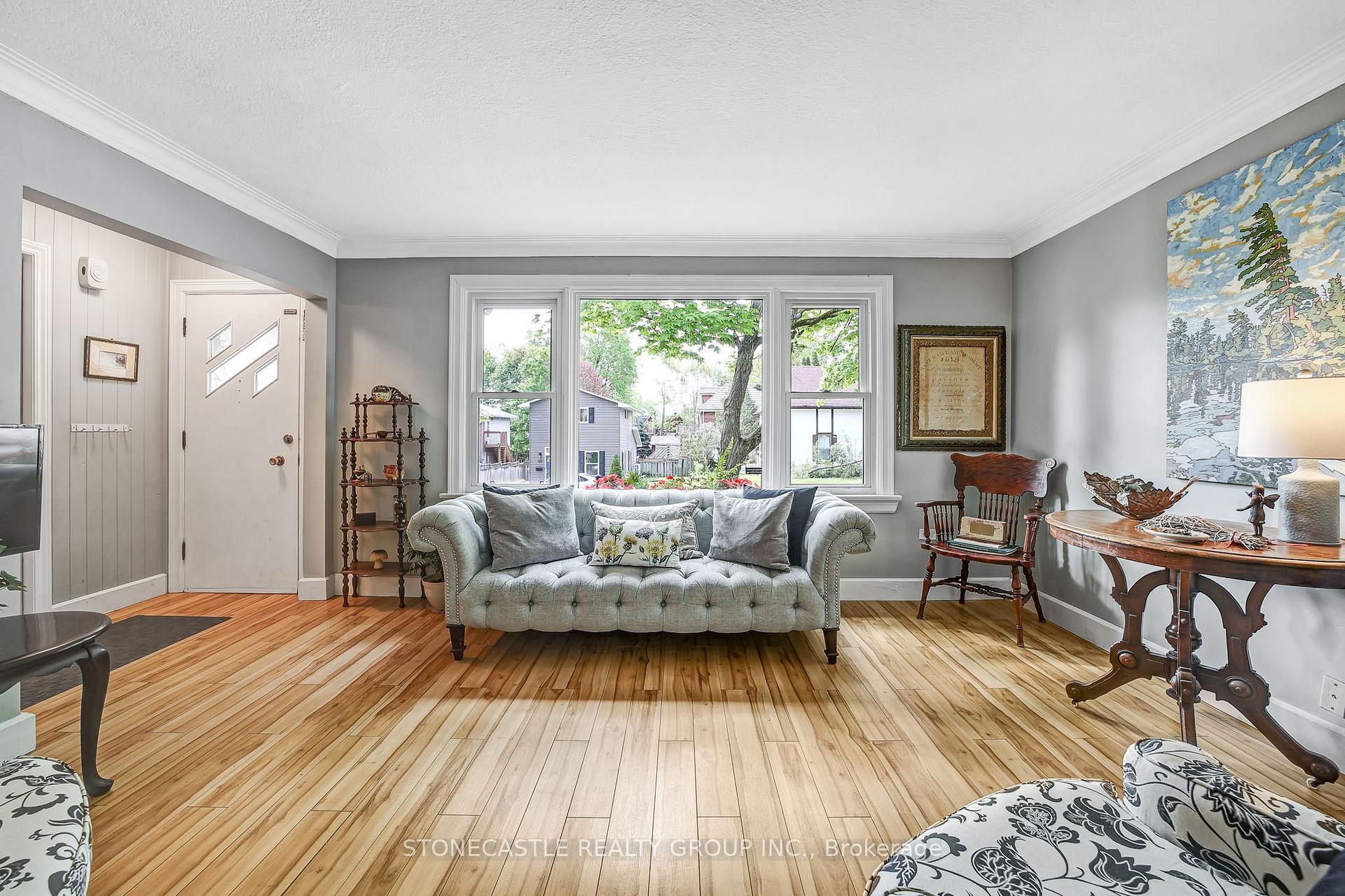 Photo 8 of 126 Brant Street E, Orillia — HOMEH