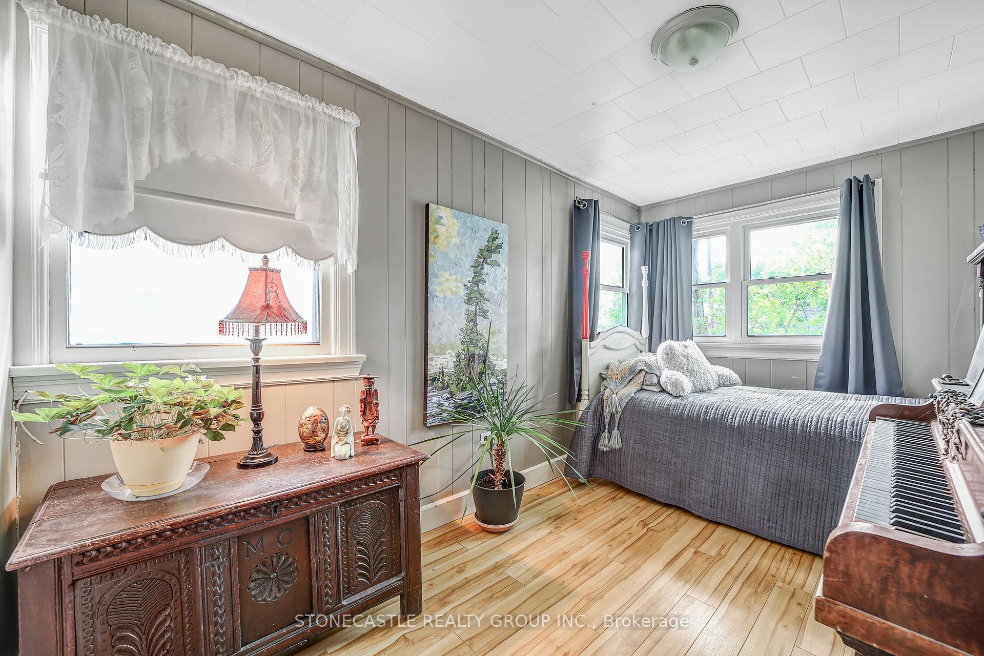 Photo 13 of 126 Brant Street E, Orillia — HOMEH