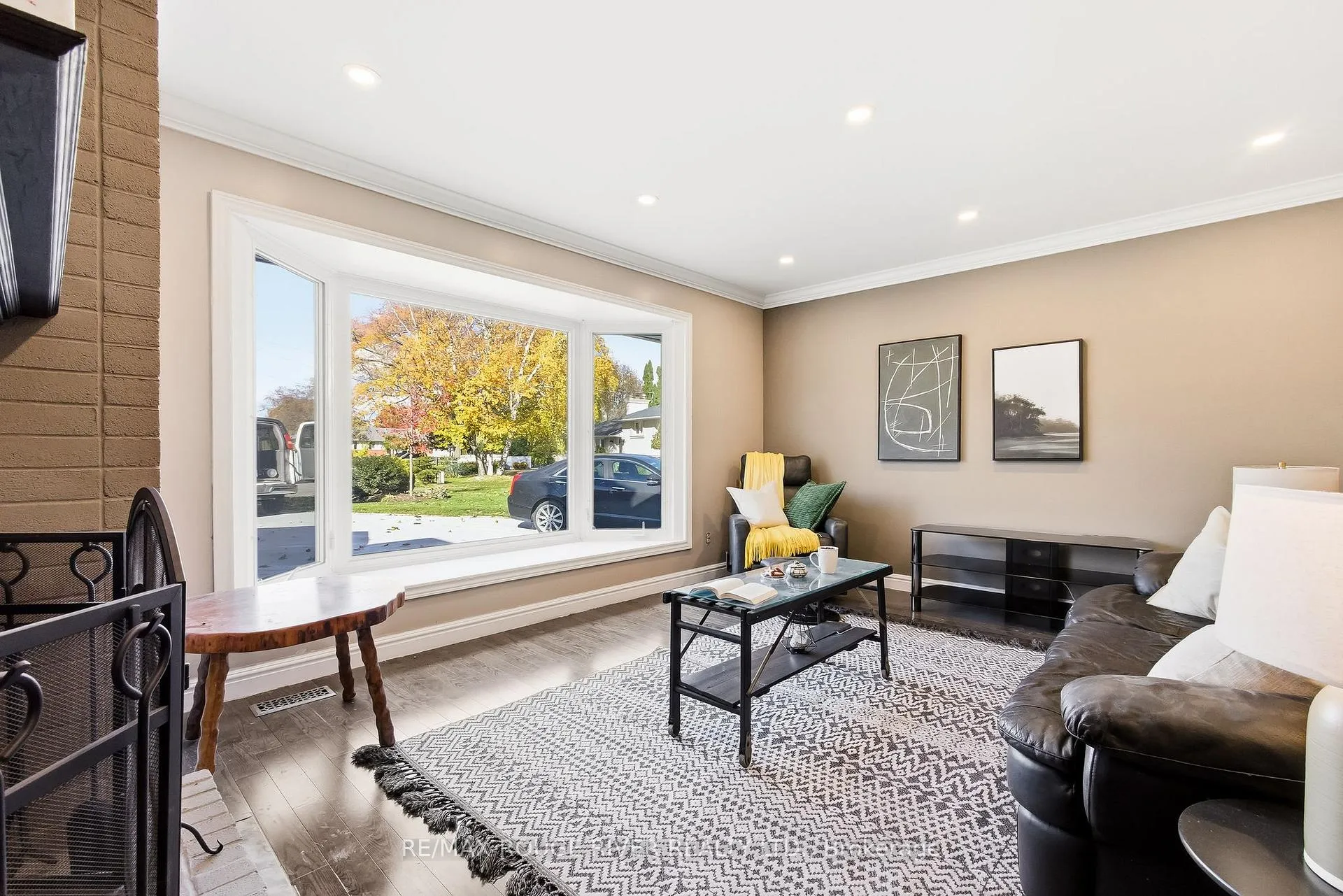 Photo 13 of 369 Glendale Avenue, Oshawa, Northglen — HOMEH