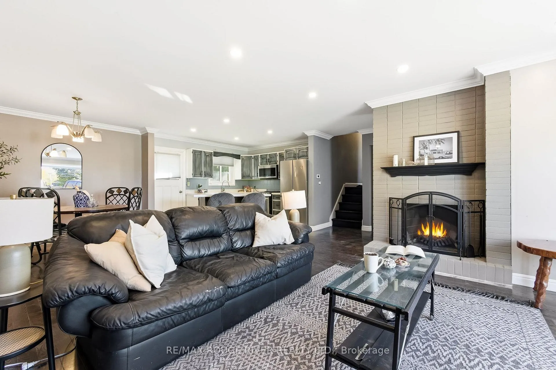 Photo 15 of 369 Glendale Avenue, Oshawa, Northglen — HOMEH