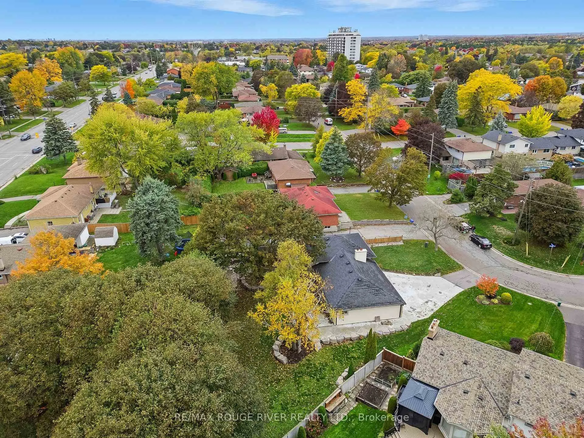 Photo 41 of 369 Glendale Avenue, Oshawa, Northglen — HOMEH