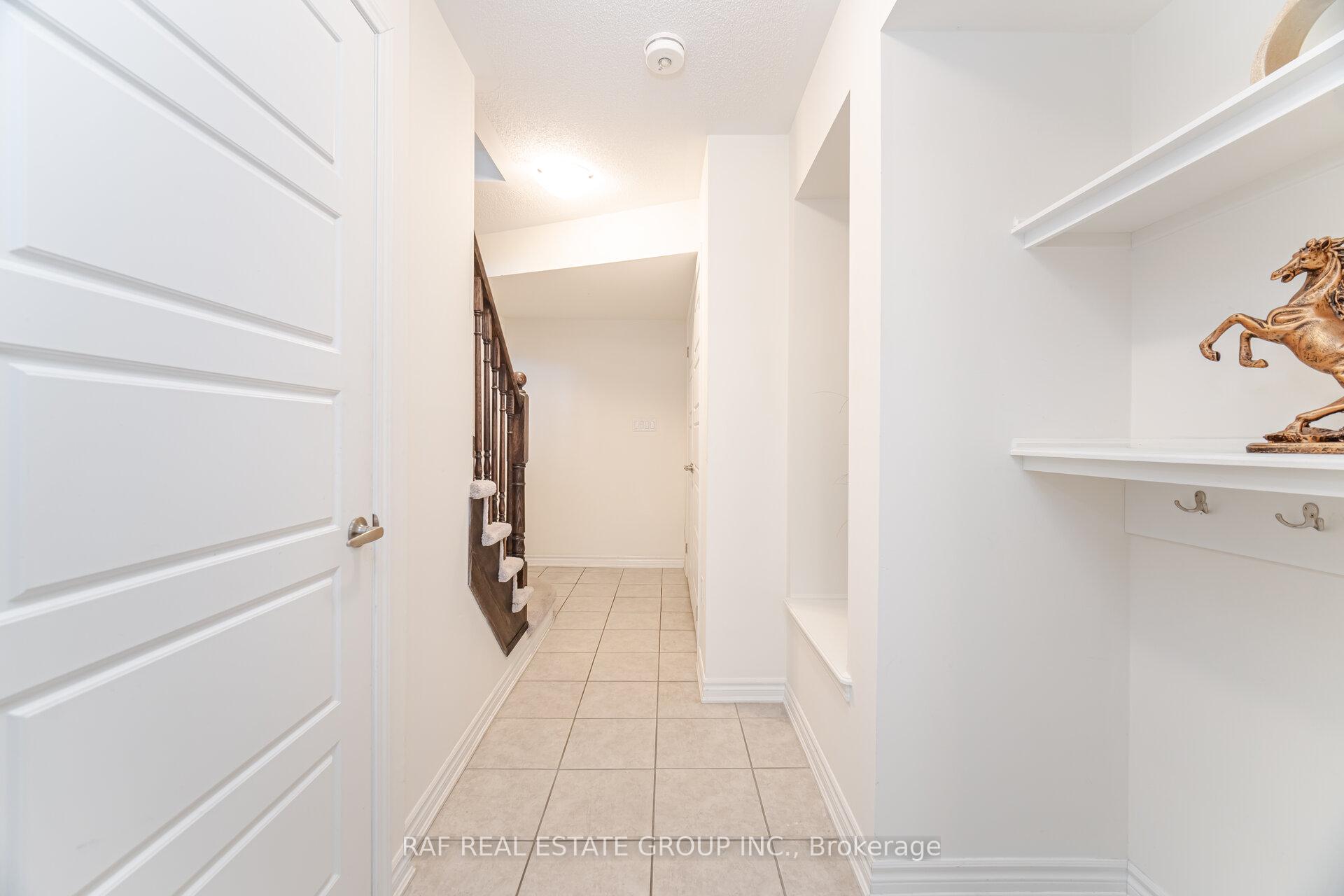 Photo 4 of Unit 71, 1000 Asleton Boulevard, Milton, Willmott — HOMEH