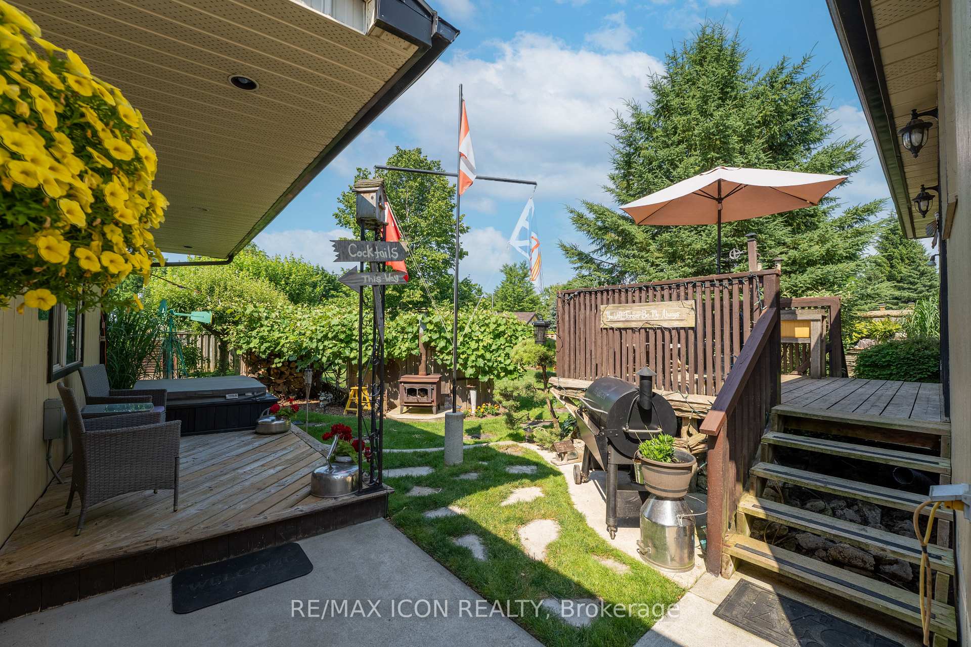 Photo 8 of 258 Anna Street S, North Middlesex, Parkhill — HOMEH