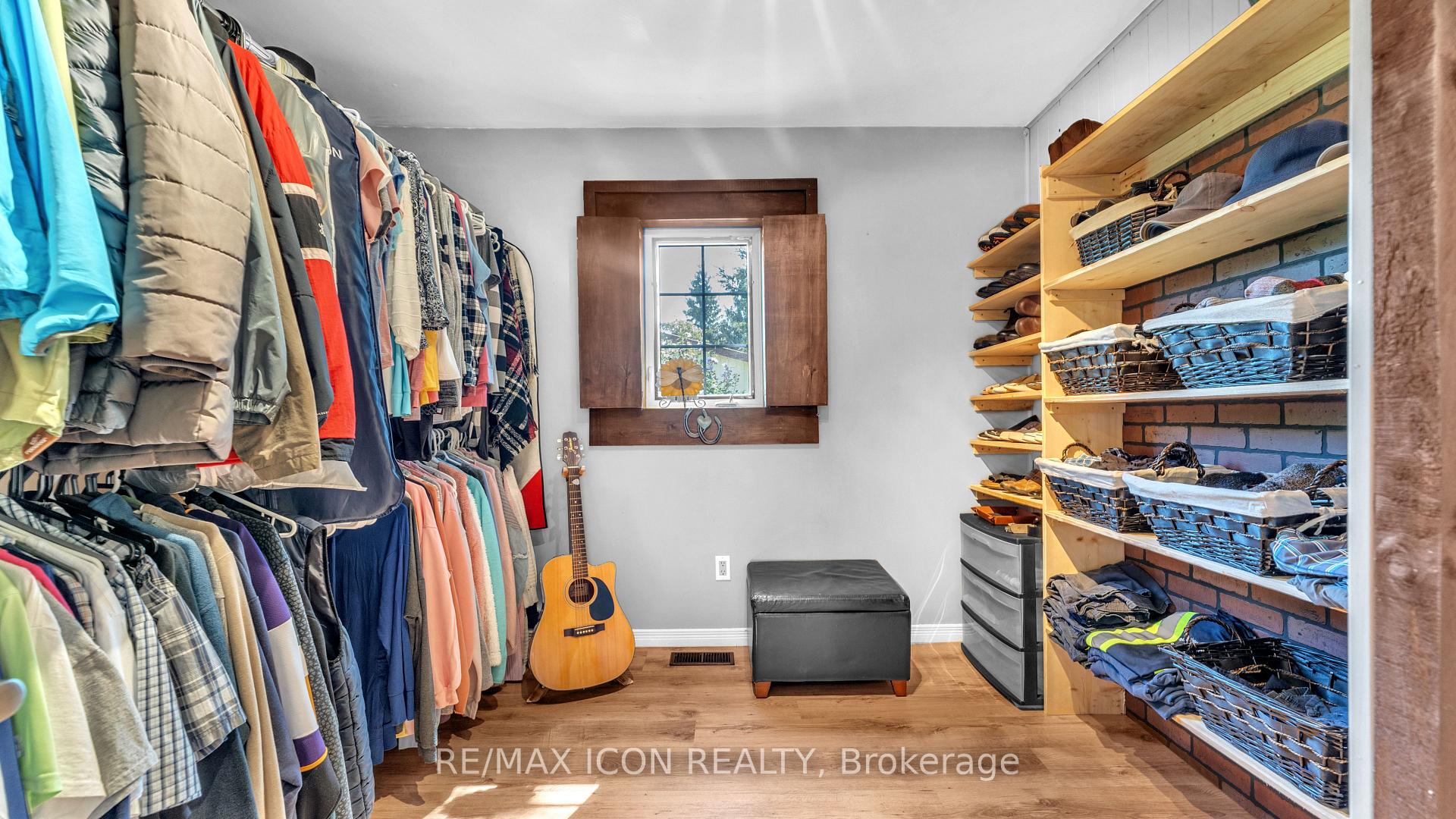 Photo 20 of 258 Anna Street S, North Middlesex, Parkhill — HOMEH
