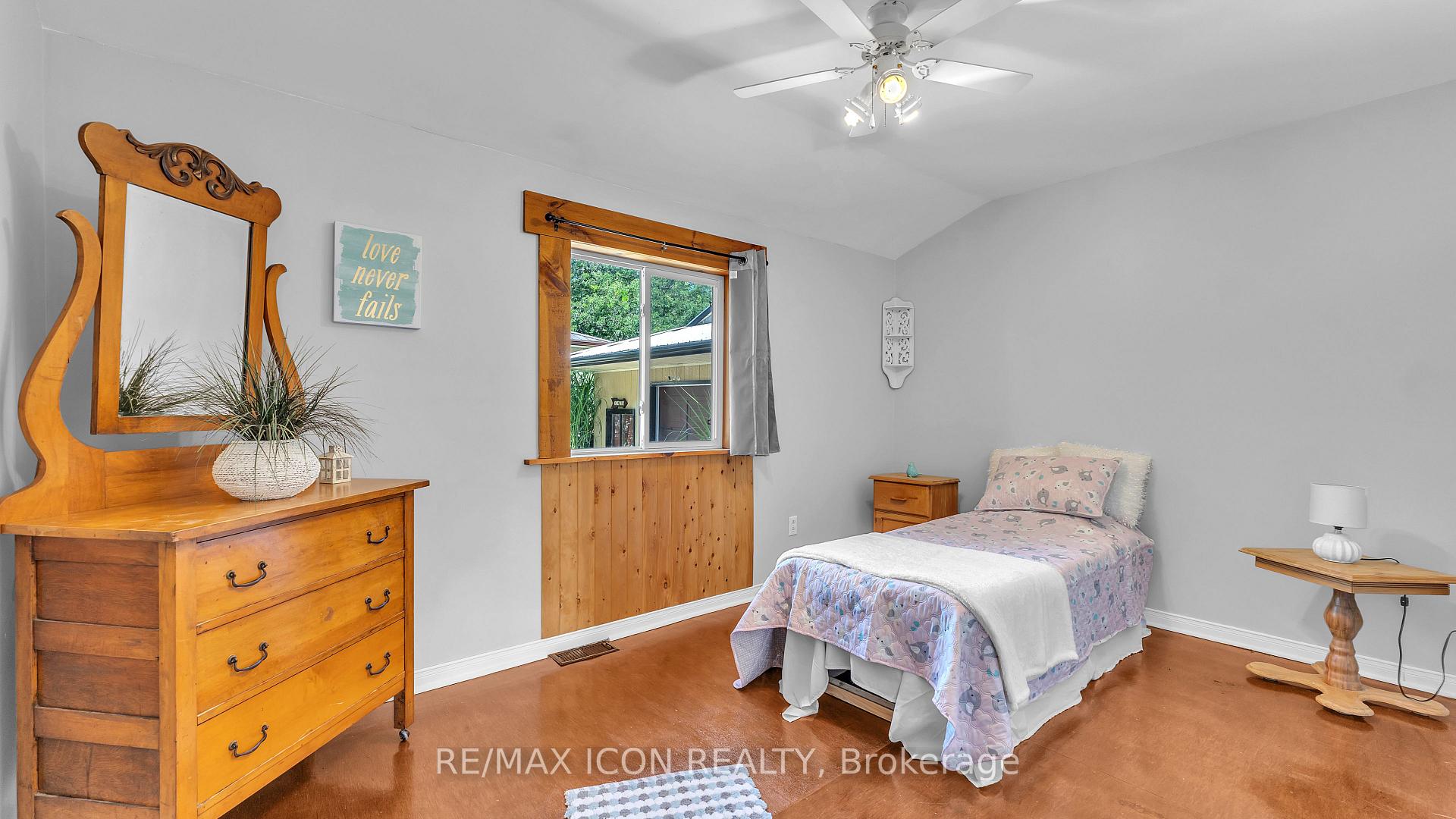 Photo 22 of 258 Anna Street S, North Middlesex, Parkhill — HOMEH