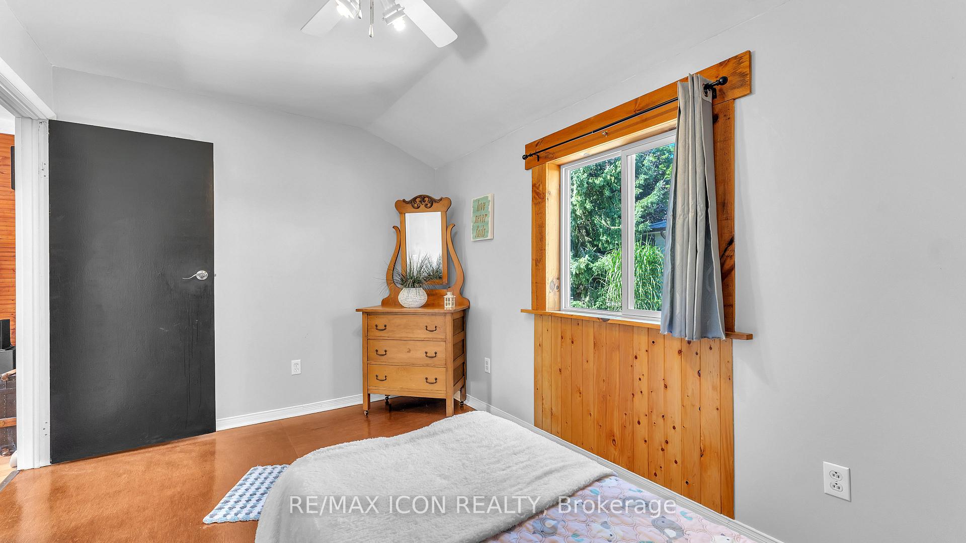Photo 23 of 258 Anna Street S, North Middlesex, Parkhill — HOMEH