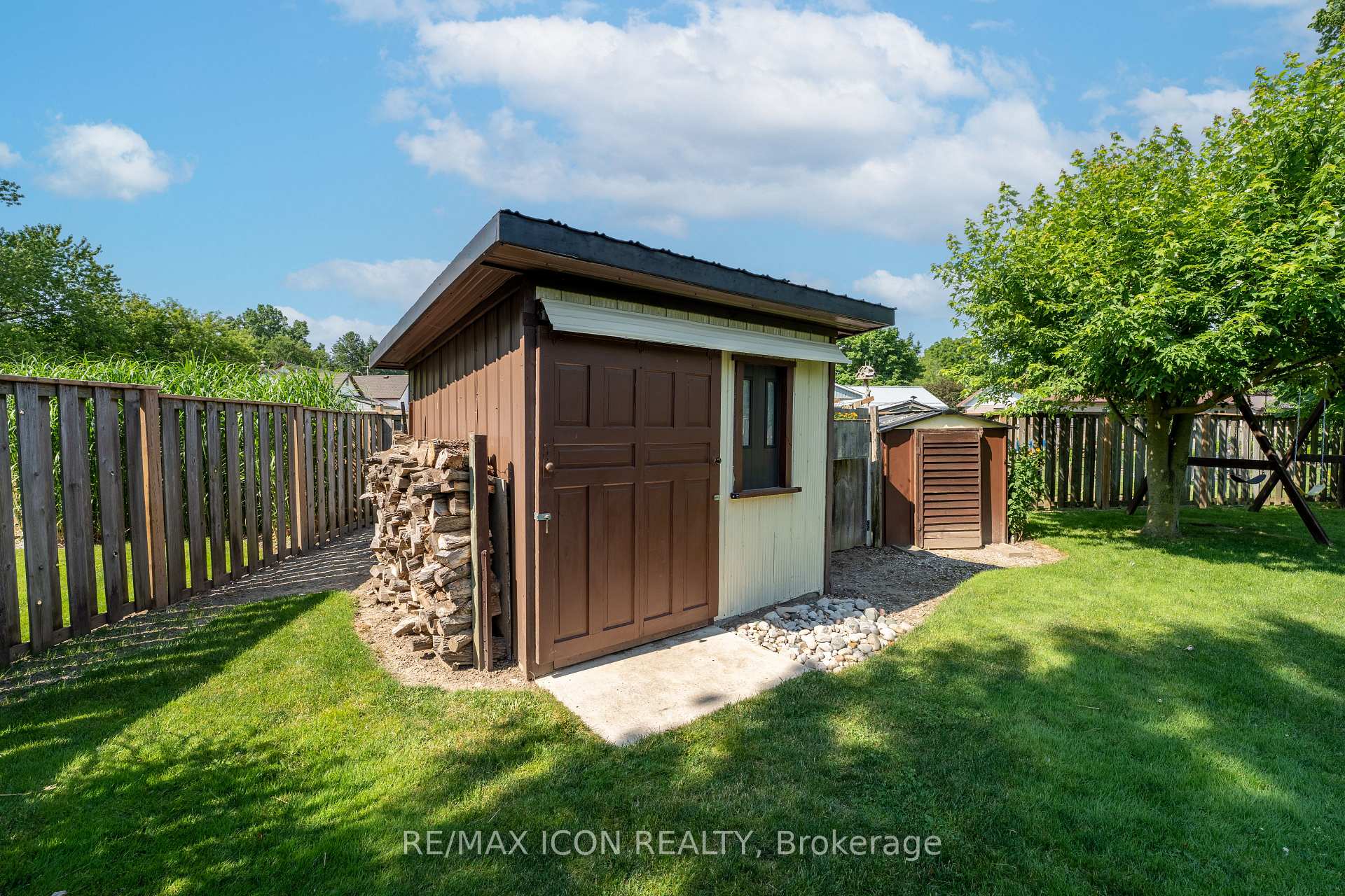 Photo 28 of 258 Anna Street S, North Middlesex, Parkhill — HOMEH