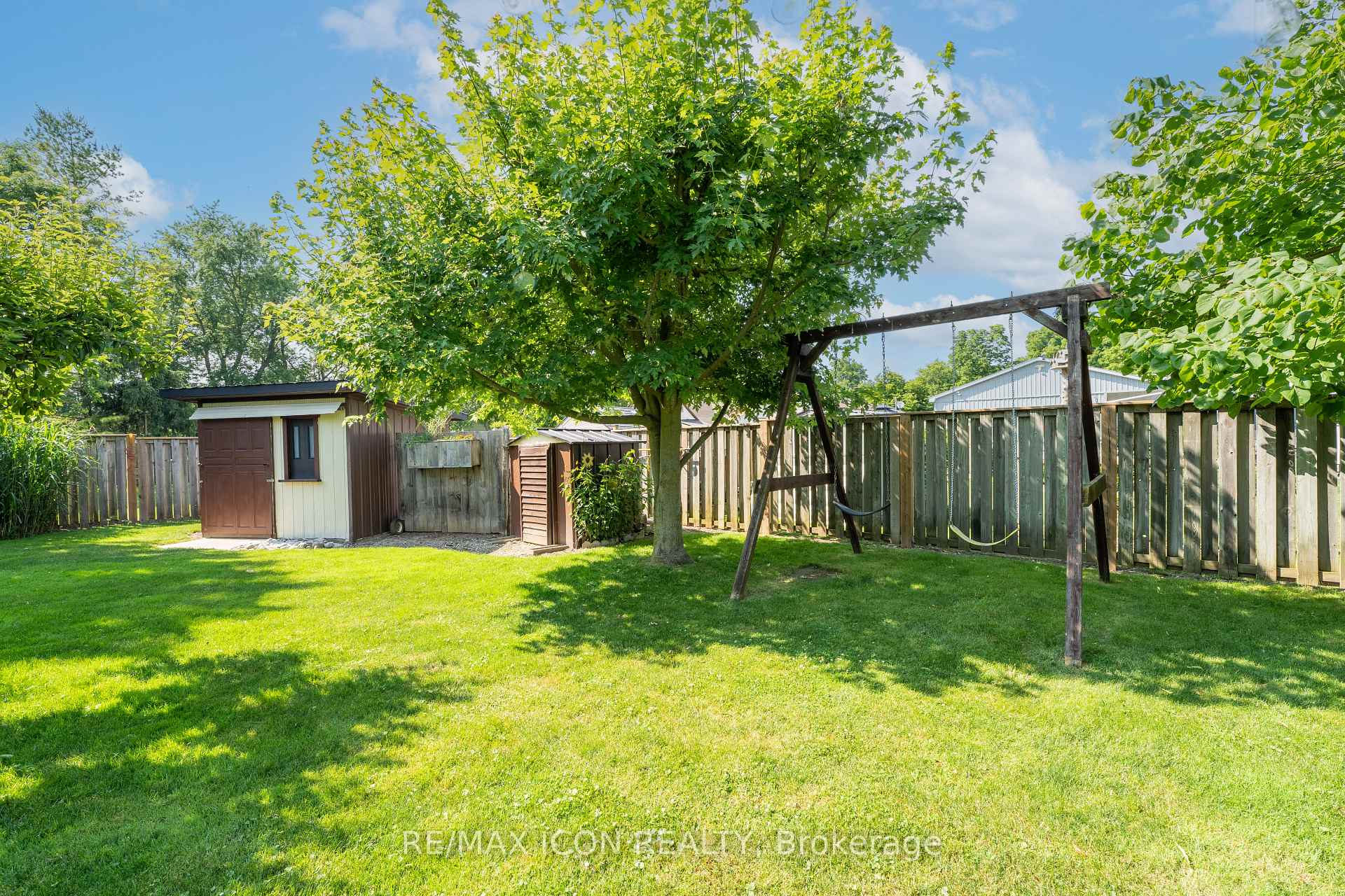 Photo 29 of 258 Anna Street S, North Middlesex, Parkhill — HOMEH