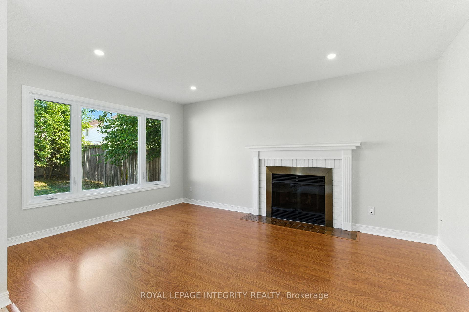 Photo 10 of 775 Adencliffe Drive, Ottawa, Fallingbrook/Ridgemount — HOMEH