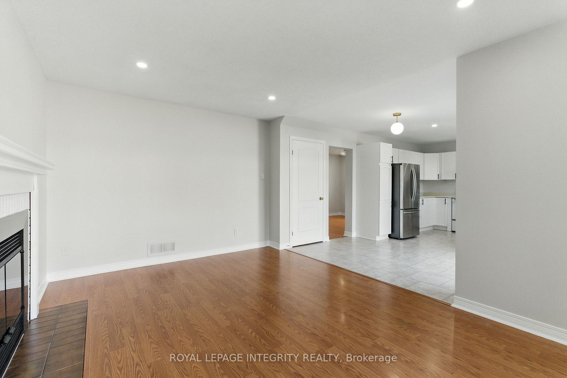 Photo 12 of 775 Adencliffe Drive, Ottawa, Fallingbrook/Ridgemount — HOMEH