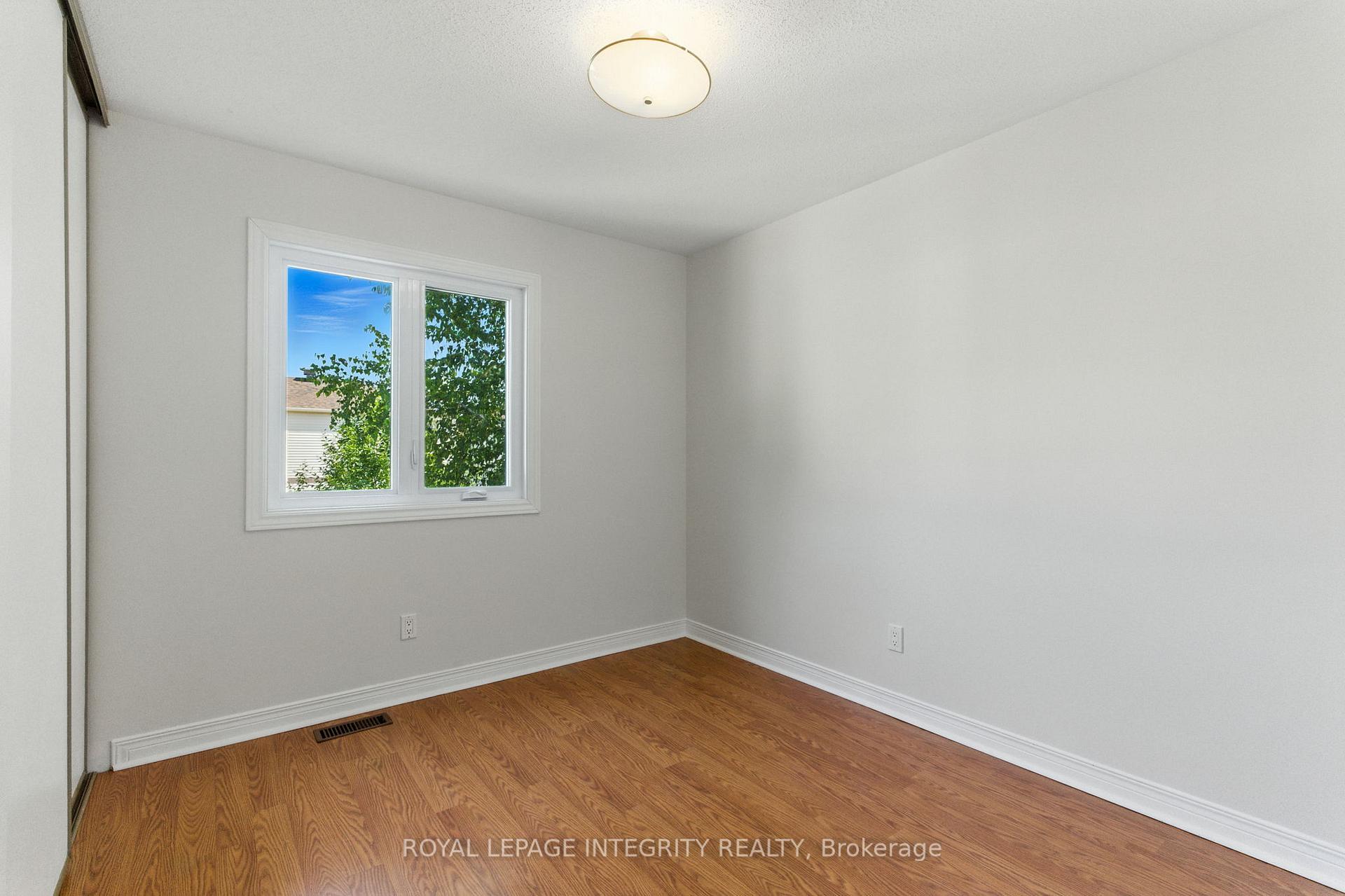 Photo 13 of 775 Adencliffe Drive, Ottawa, Fallingbrook/Ridgemount — HOMEH