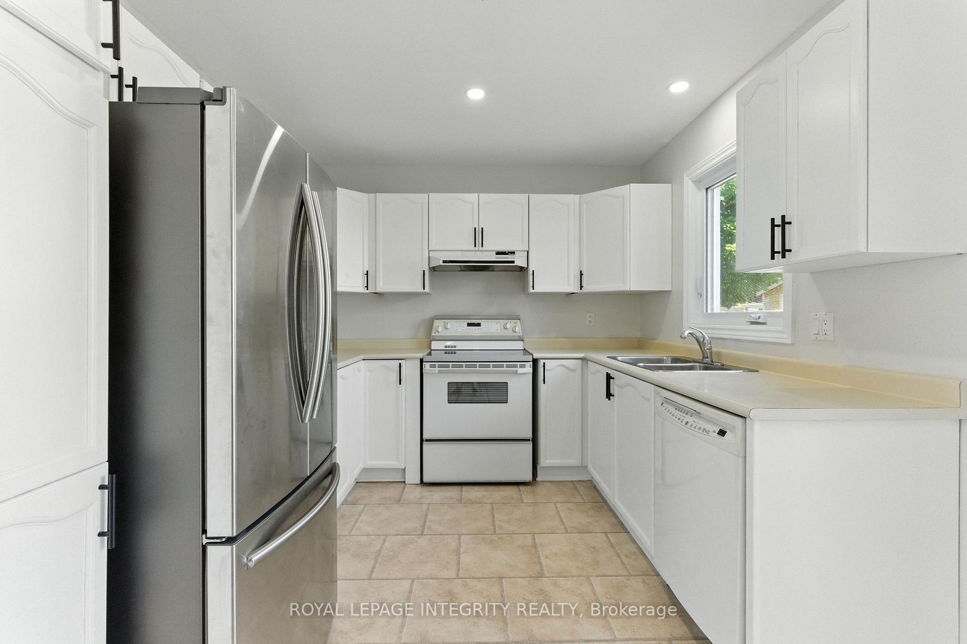 Photo 16 of 775 Adencliffe Drive, Ottawa, Fallingbrook/Ridgemount — HOMEH