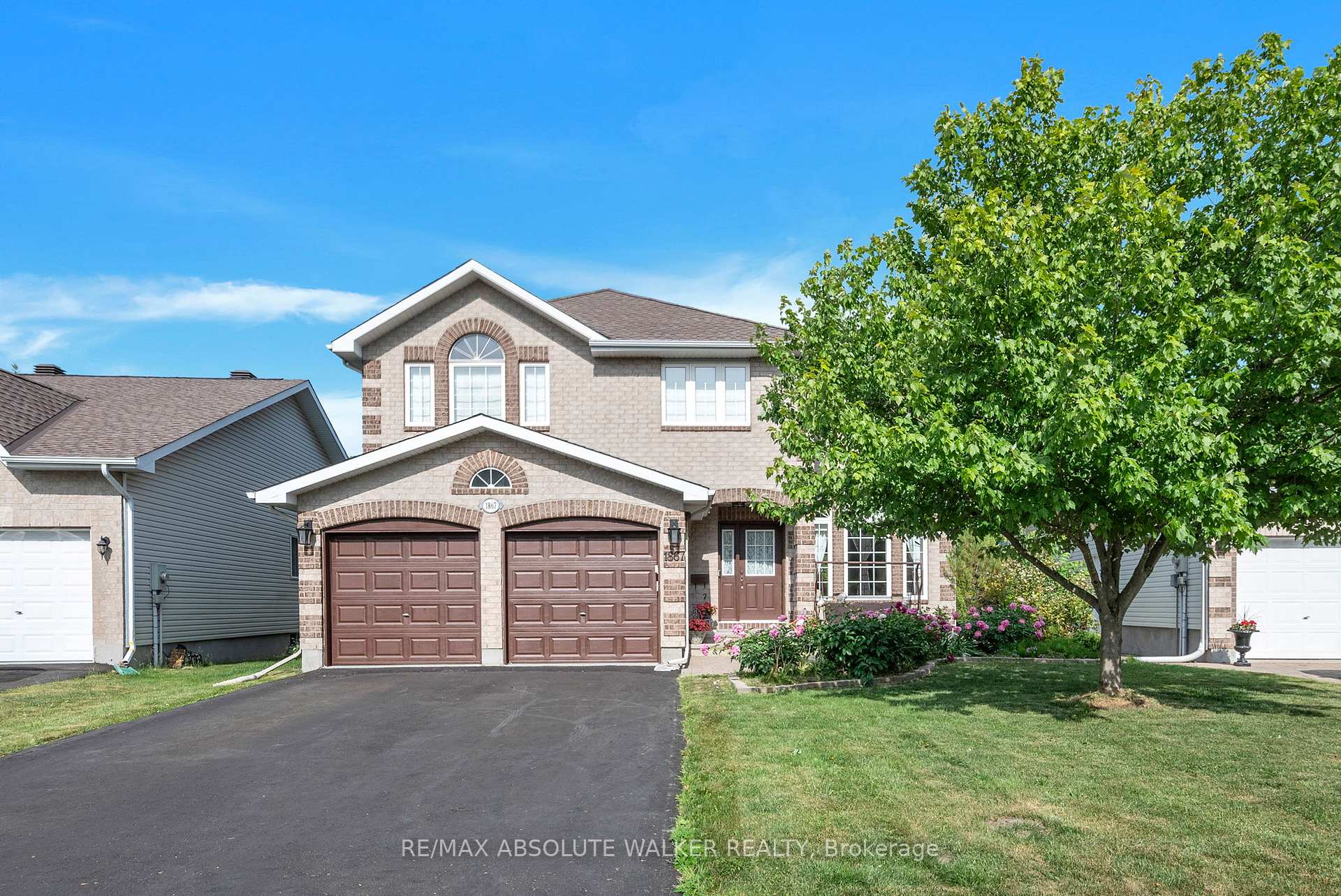 Photo 2 of 1867 Springridge Drive, Ottawa, Springridge/East Village — HOMEH