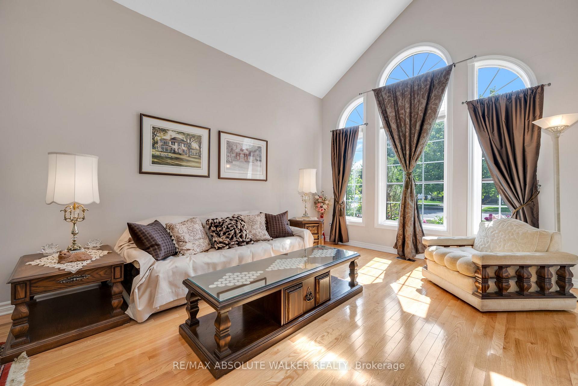 Photo 6 of 1867 Springridge Drive, Ottawa, Springridge/East Village — HOMEH