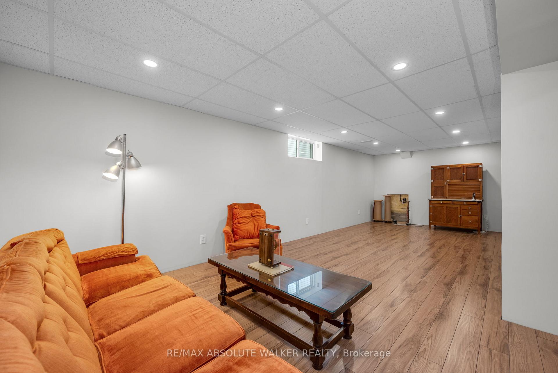 Photo 40 of 1867 Springridge Drive, Ottawa, Springridge/East Village — HOMEH