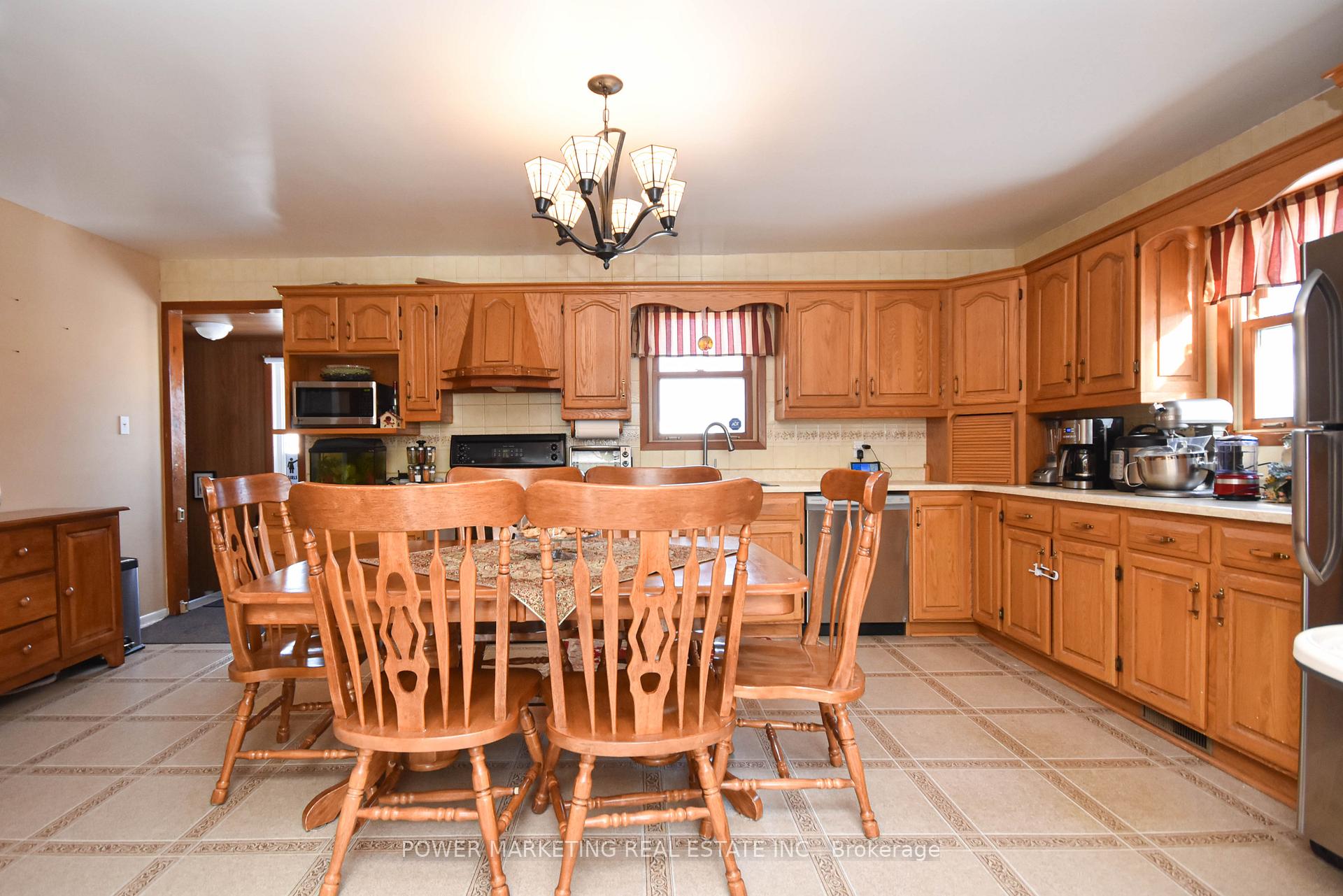 Photo 4 of 3329 Navan Road, Ottawa, Mer Bleue/Bradley Estates/Anderson Park — HOMEH