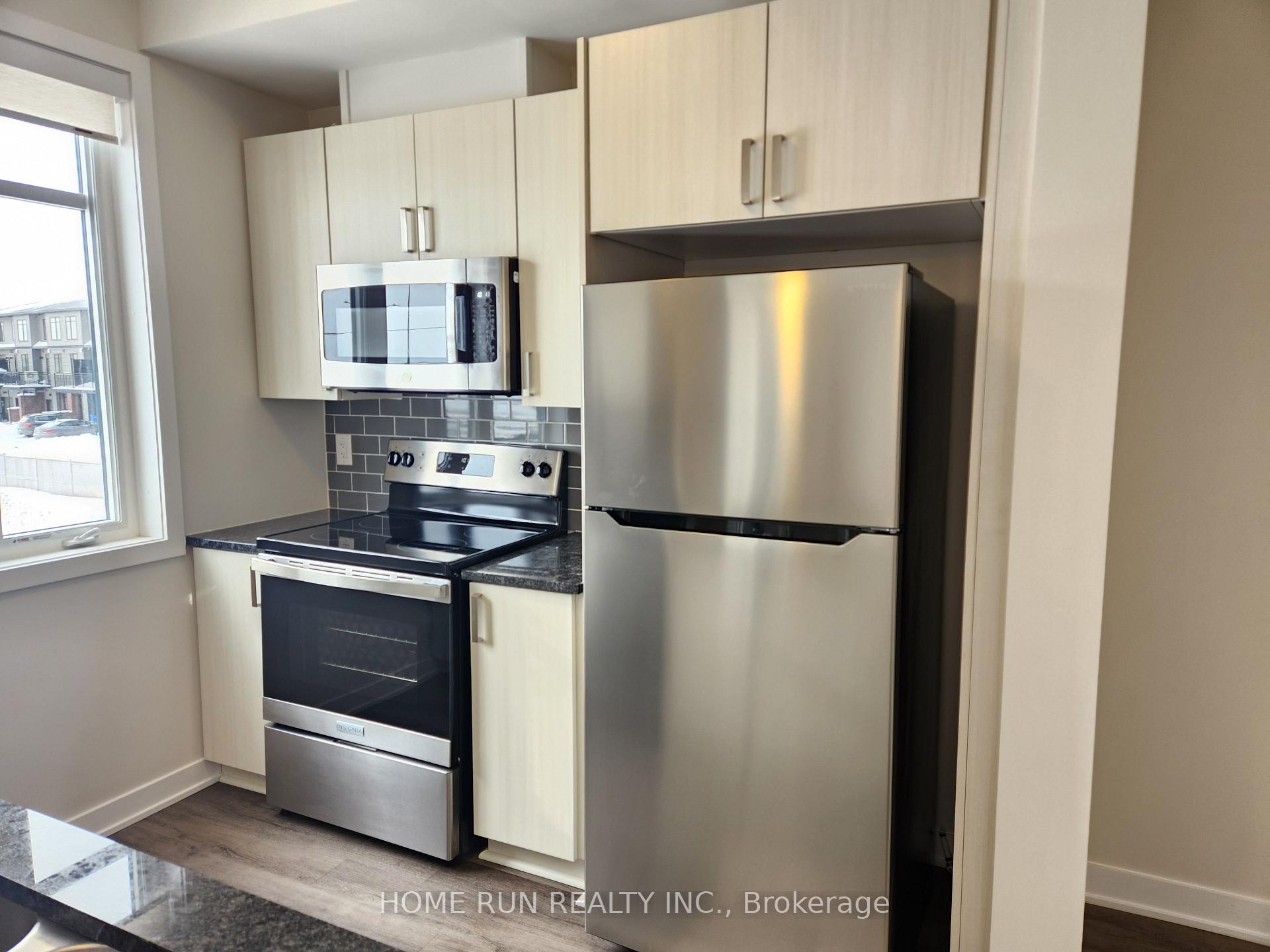 Photo 4 of 126 Venasque, Ottawa, Notting Hill/Summerside — HOMEH