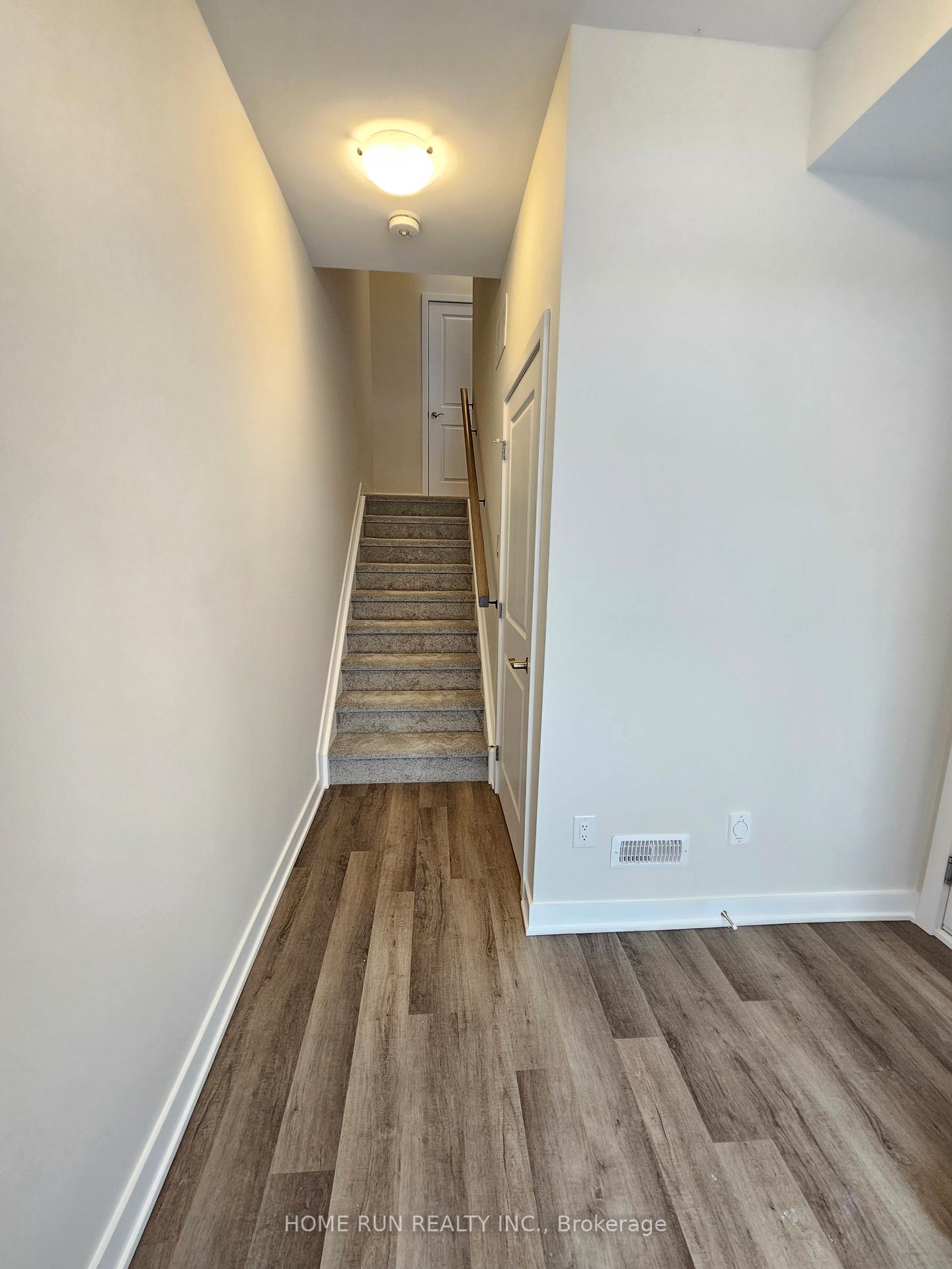 Photo 25 of 126 Venasque, Ottawa, Notting Hill/Summerside — HOMEH
