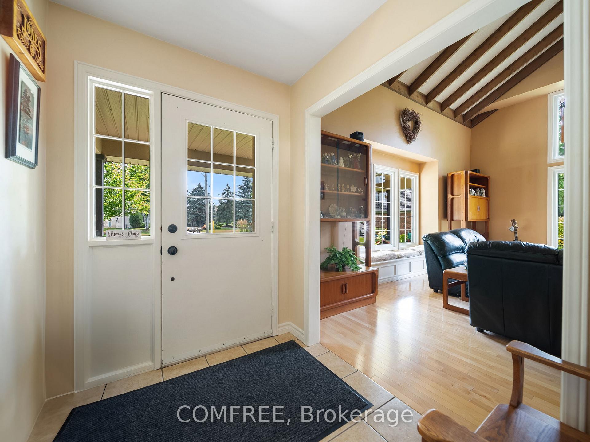 Photo 3 of 684 Glen Crescent, Orillia — HOMEH