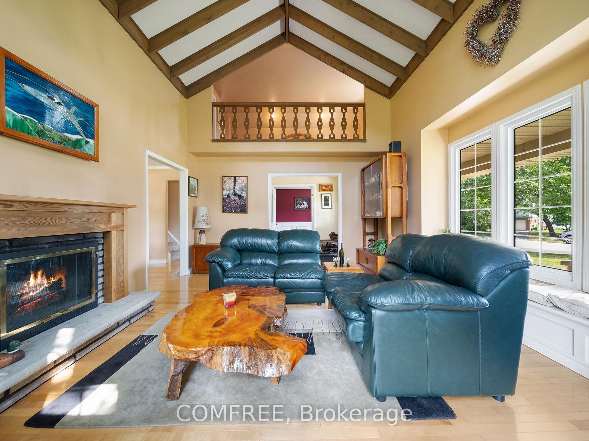 Photo 7 of 684 Glen Crescent, Orillia — HOMEH