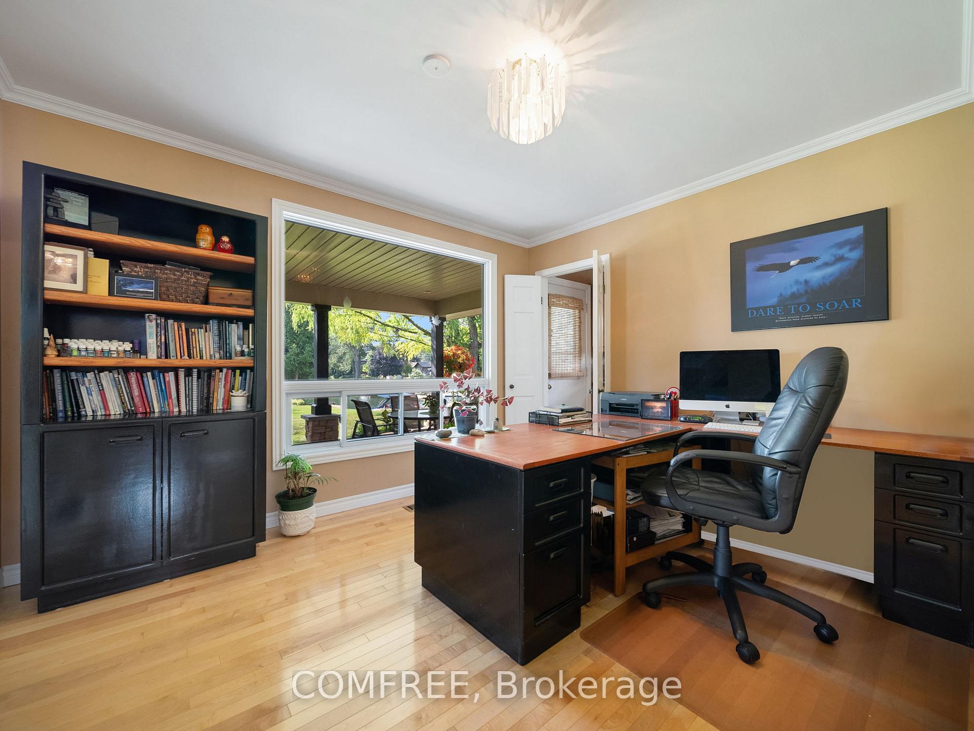 Photo 9 of 684 Glen Crescent, Orillia — HOMEH