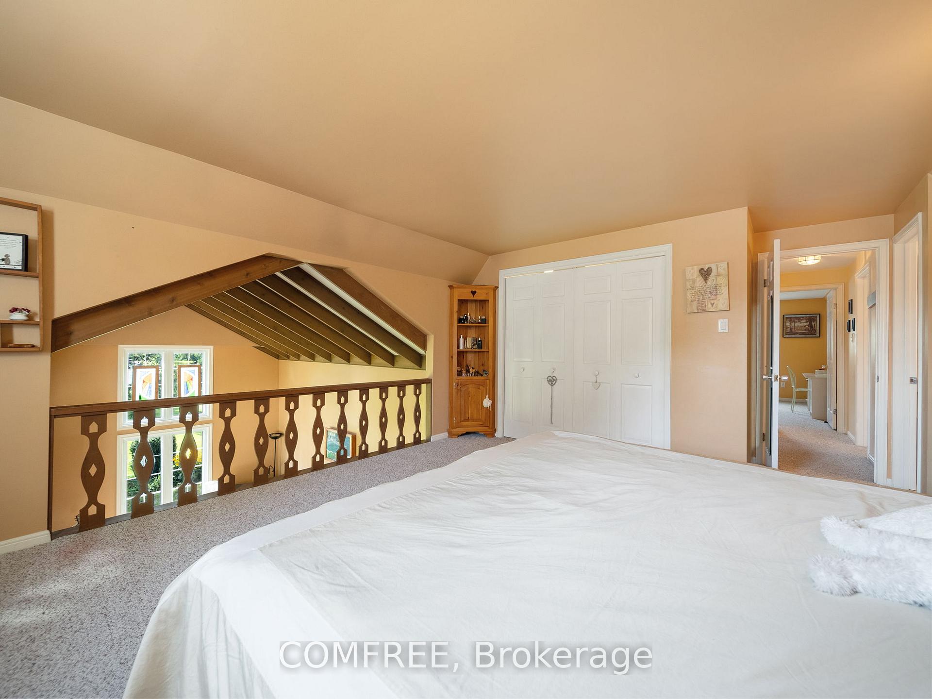 Photo 13 of 684 Glen Crescent, Orillia — HOMEH