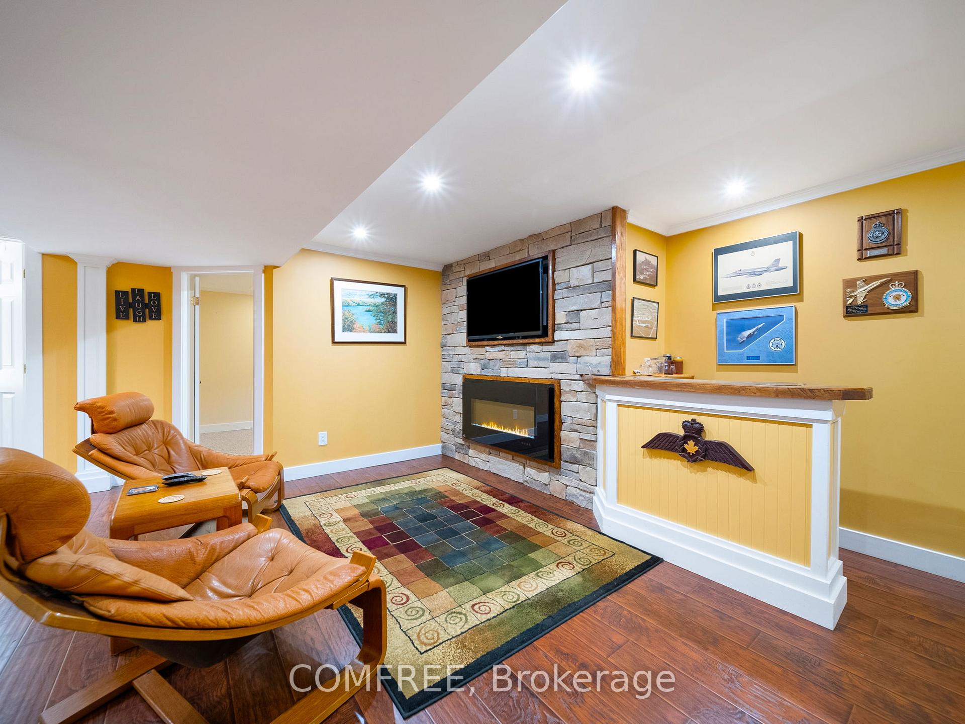 Photo 19 of 684 Glen Crescent, Orillia — HOMEH