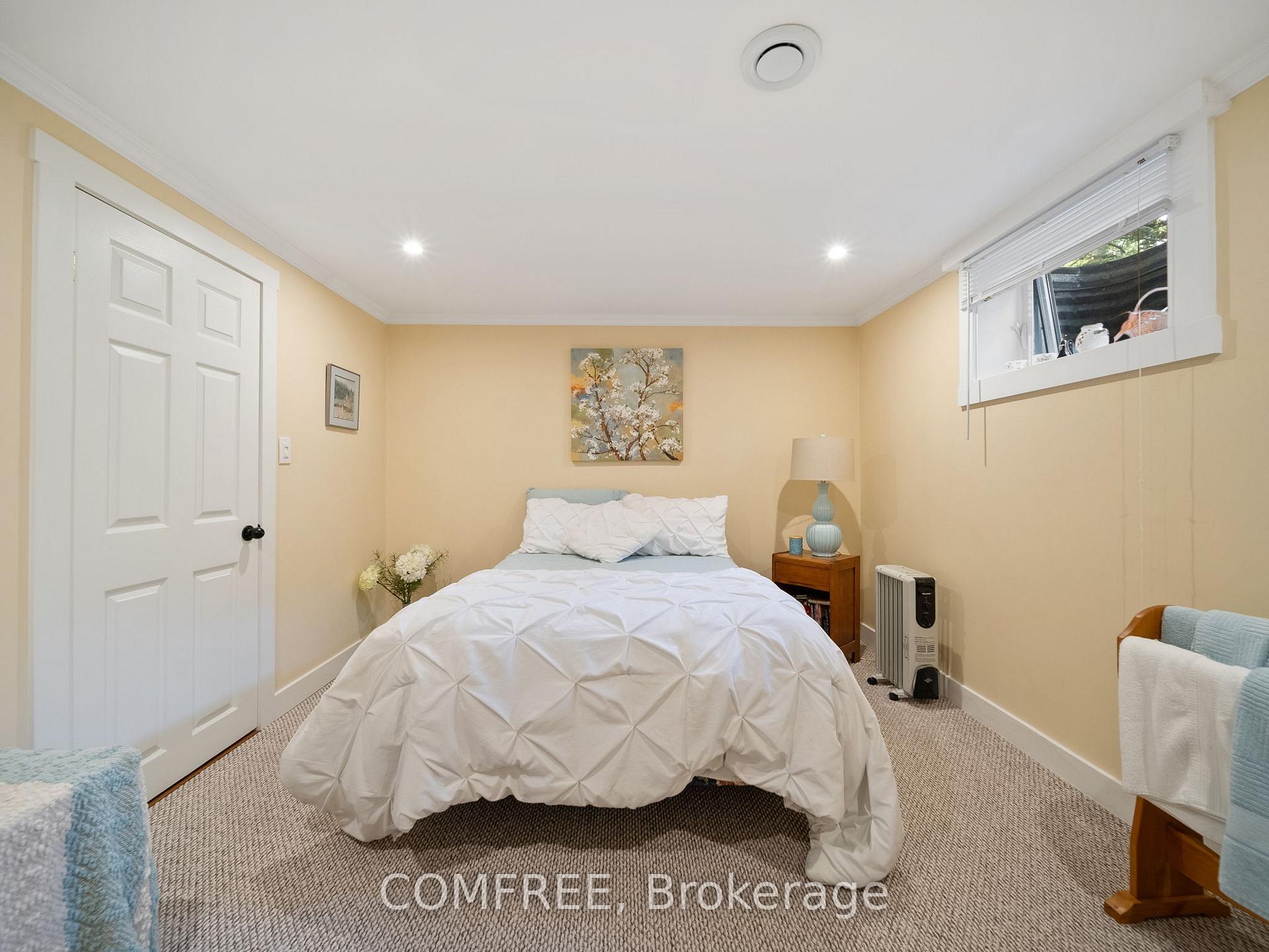 Photo 23 of 684 Glen Crescent, Orillia — HOMEH