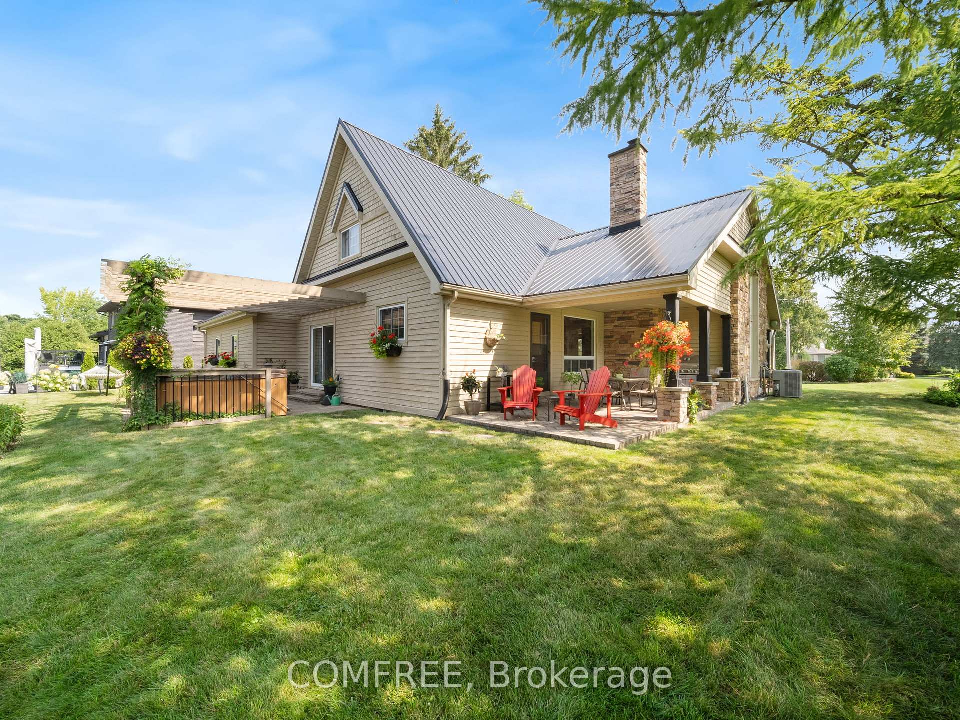 Photo 29 of 684 Glen Crescent, Orillia — HOMEH