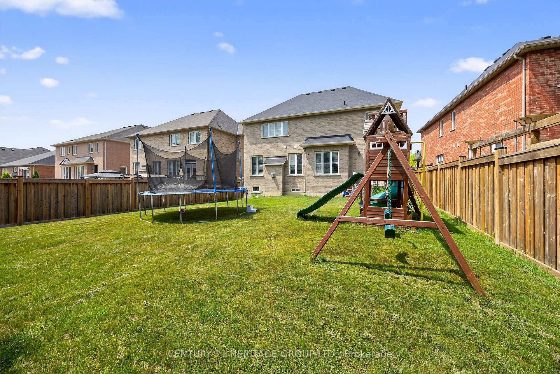 Photo 43 of 9 Webb Trail, New Tecumseth, Tottenham — HOMEH