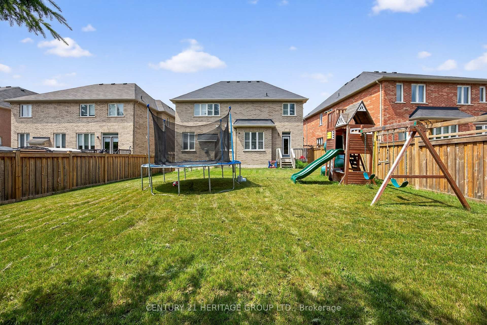 Photo 44 of 9 Webb Trail, New Tecumseth, Tottenham — HOMEH