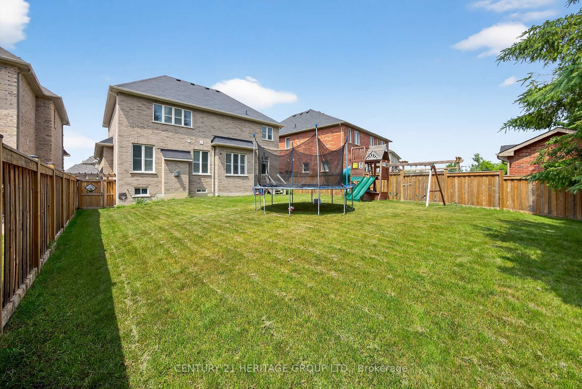 Photo 45 of 9 Webb Trail, New Tecumseth, Tottenham — HOMEH