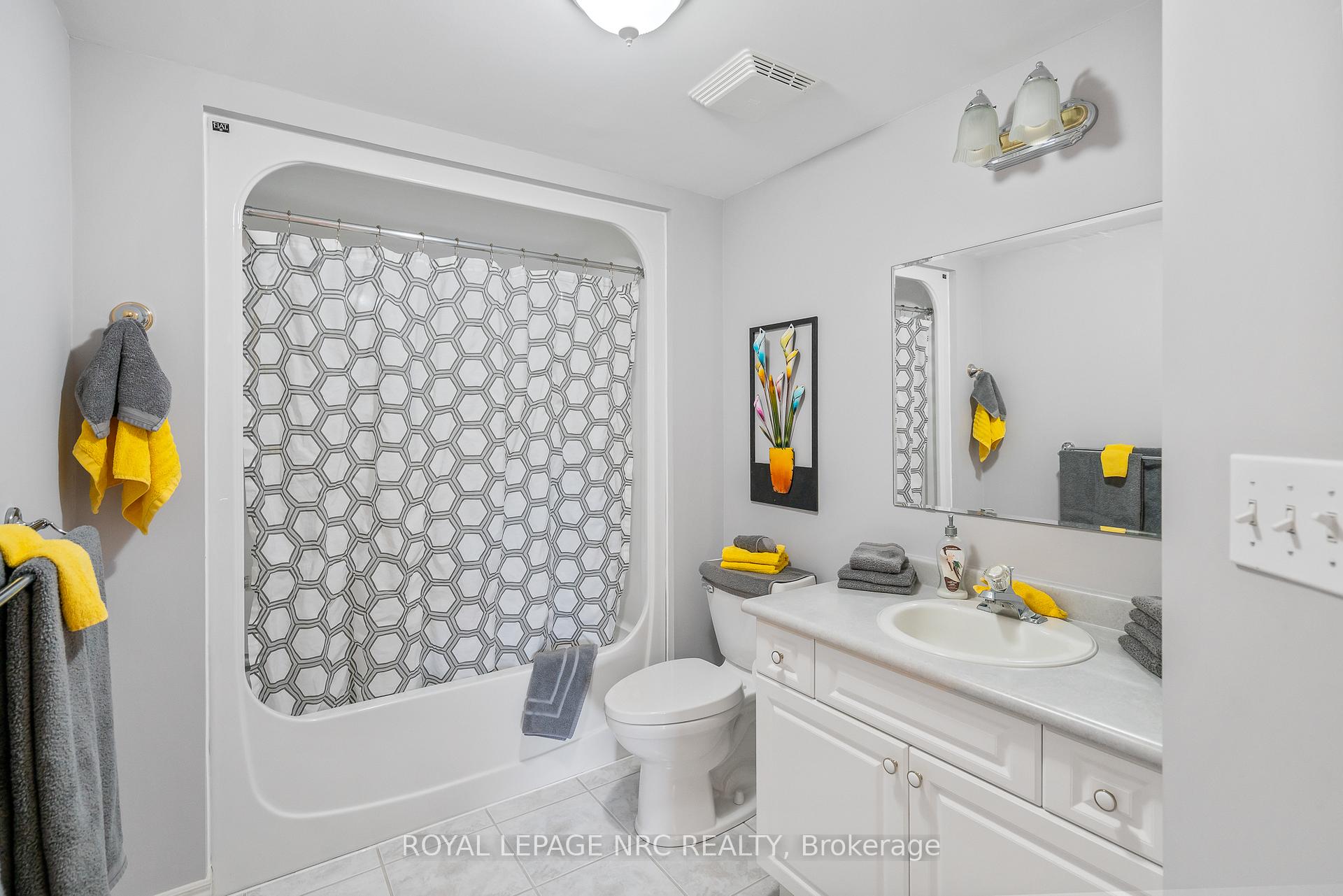 Photo 21 of 26 Stonegate Place, Pelham, Fonthill — HOMEH