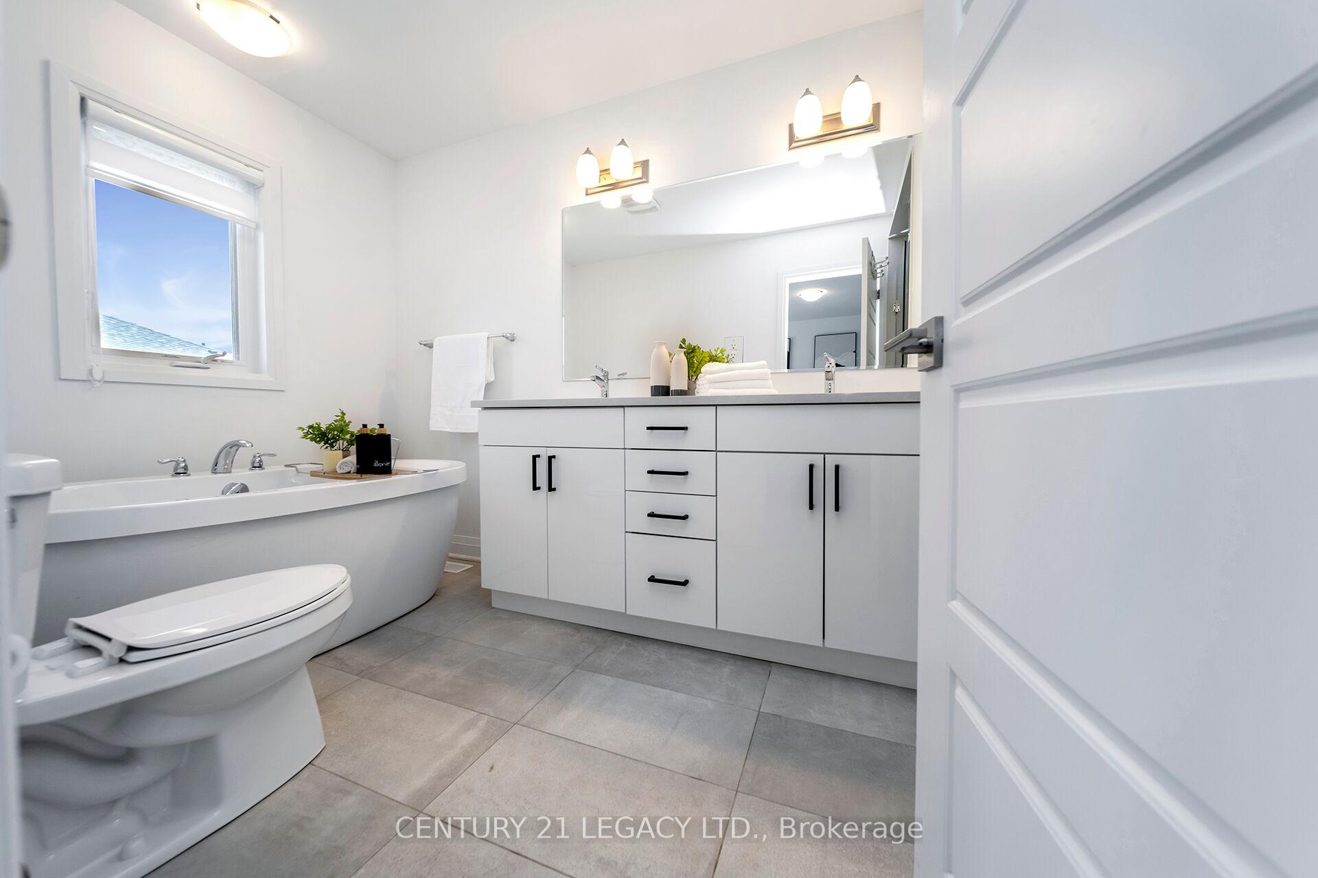 Photo 11 of 1742 Thames Circle, Milton, Bowes — HOMEH