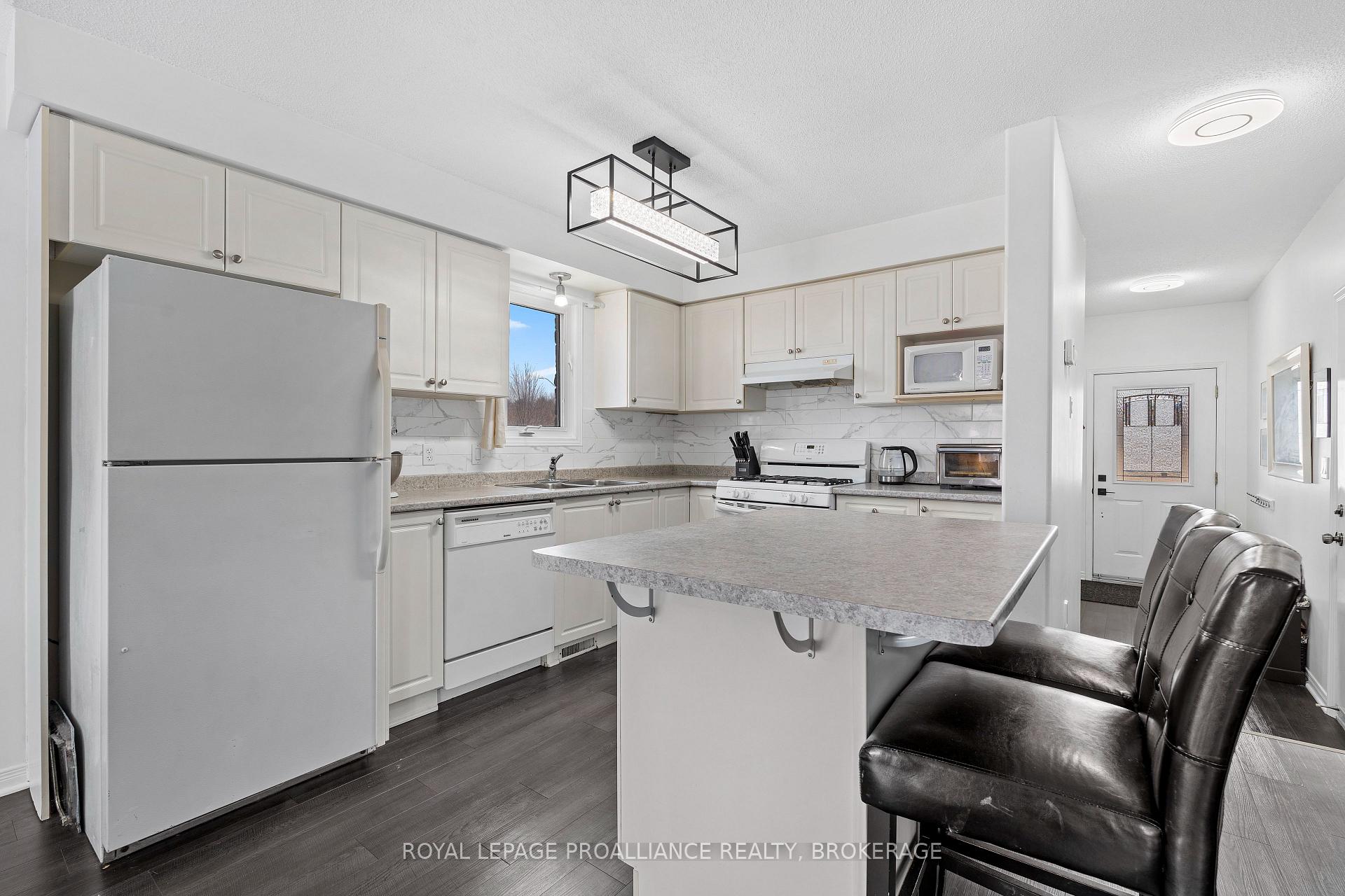 Photo 13 of 1199 Pixley Place, Kingston, East Gardiners Rd — HOMEH