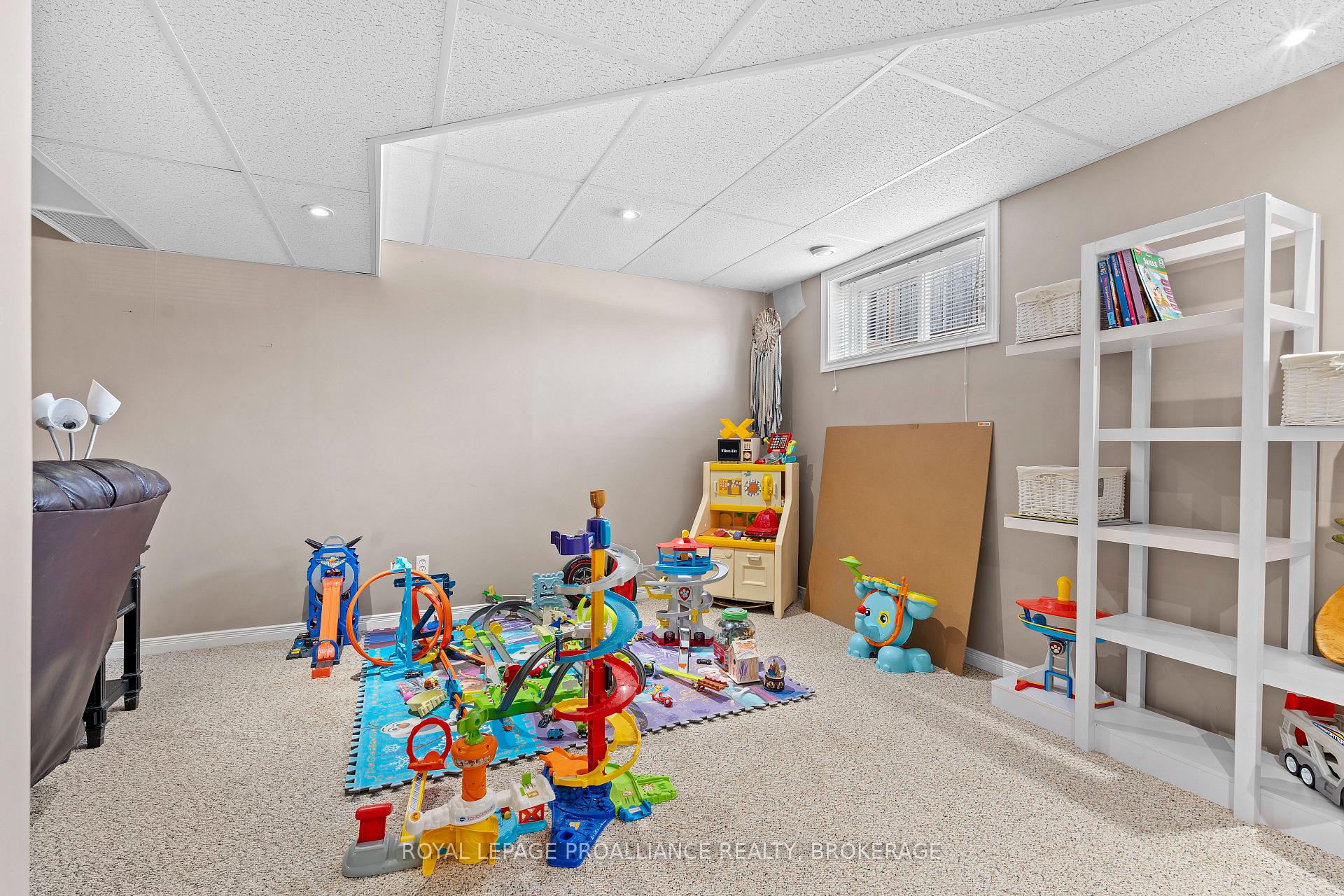 Photo 27 of 1199 Pixley Place, Kingston, East Gardiners Rd — HOMEH
