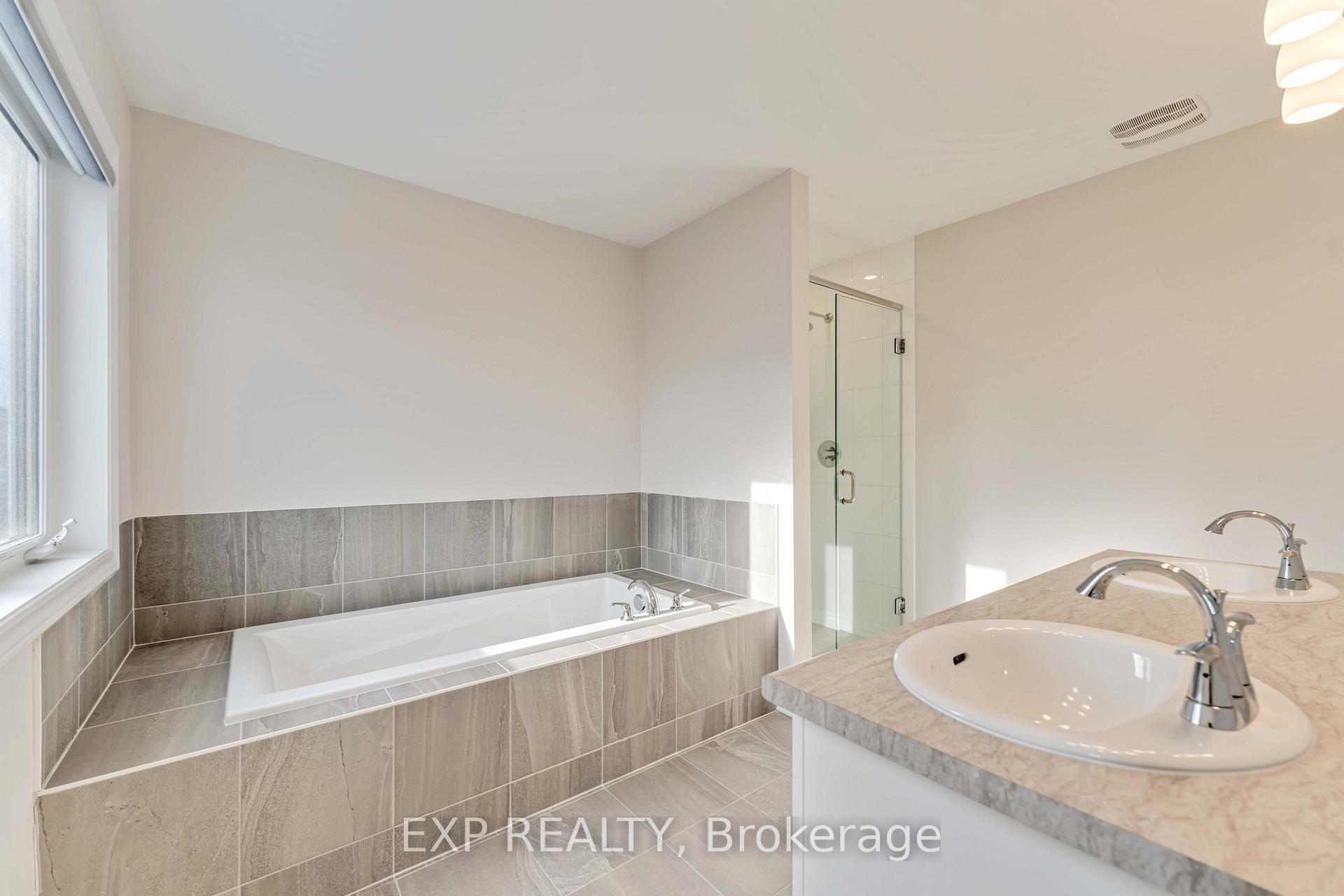 Photo 16 of 170 Aubrais Crescent, Ottawa, Chapel Hill South - Orleans Village — HOMEH
