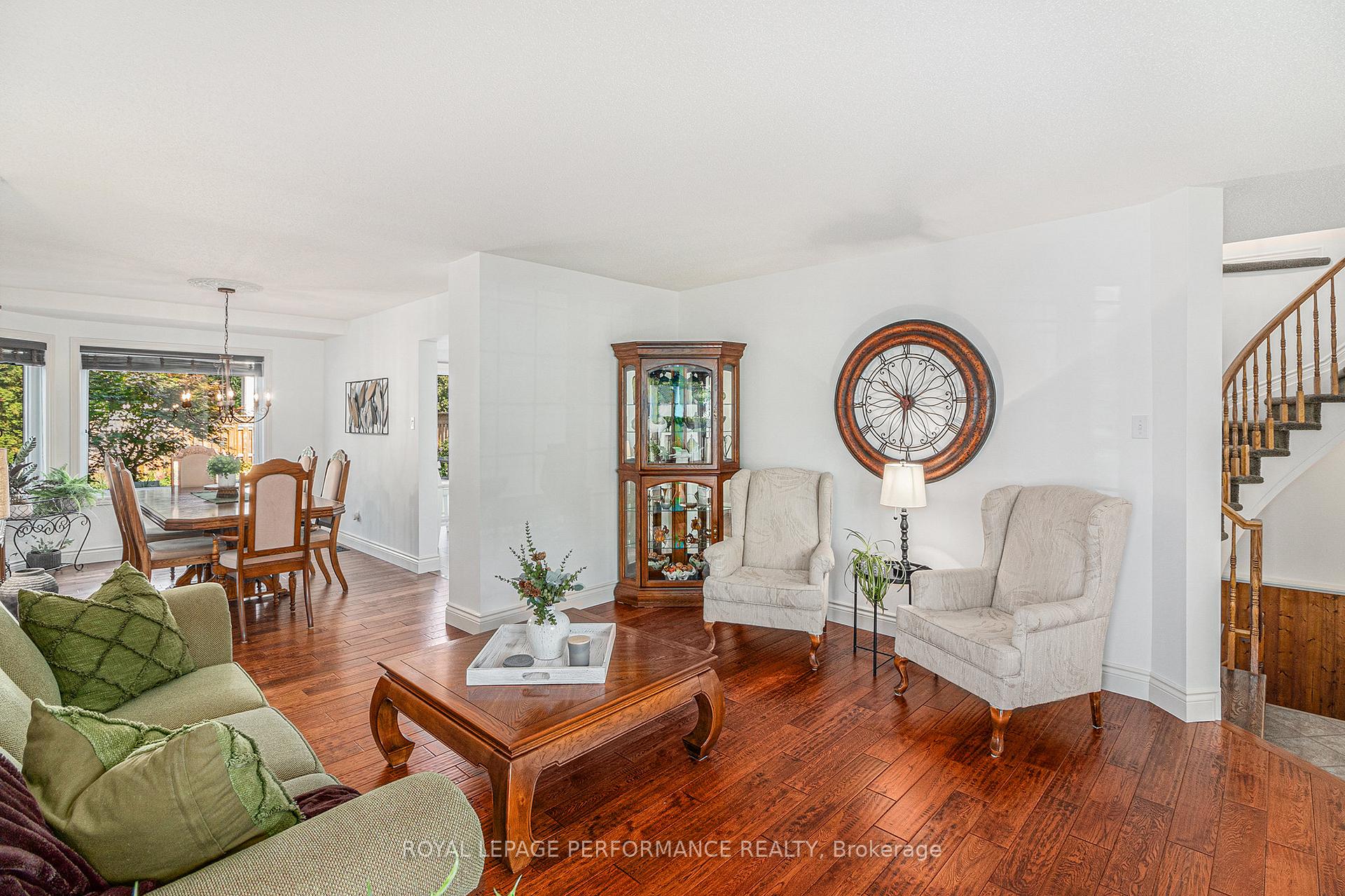 Photo 4 of 887 Bideford Street, Ottawa, Fallingbrook/Ridgemount — HOMEH
