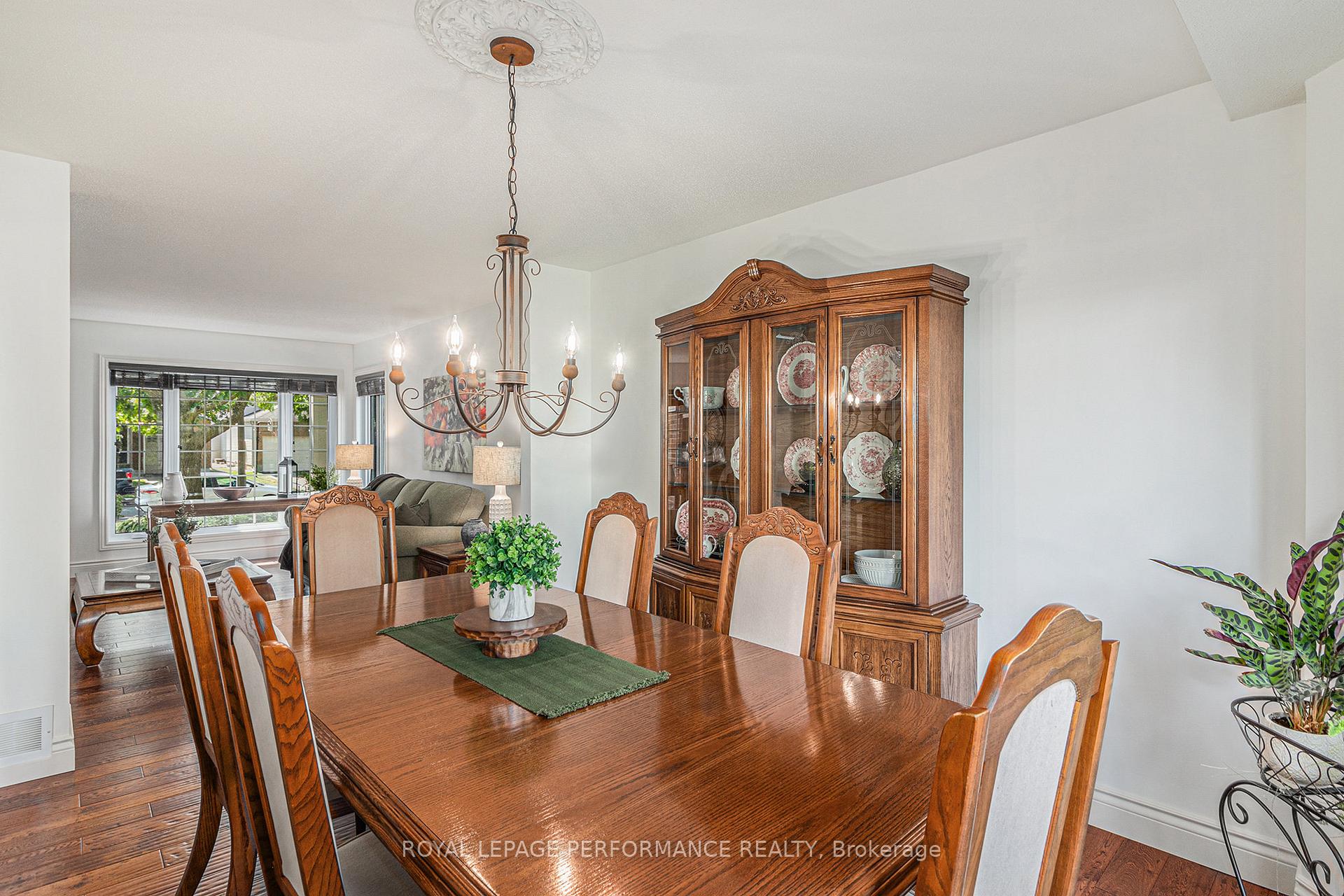 Photo 8 of 887 Bideford Street, Ottawa, Fallingbrook/Ridgemount — HOMEH