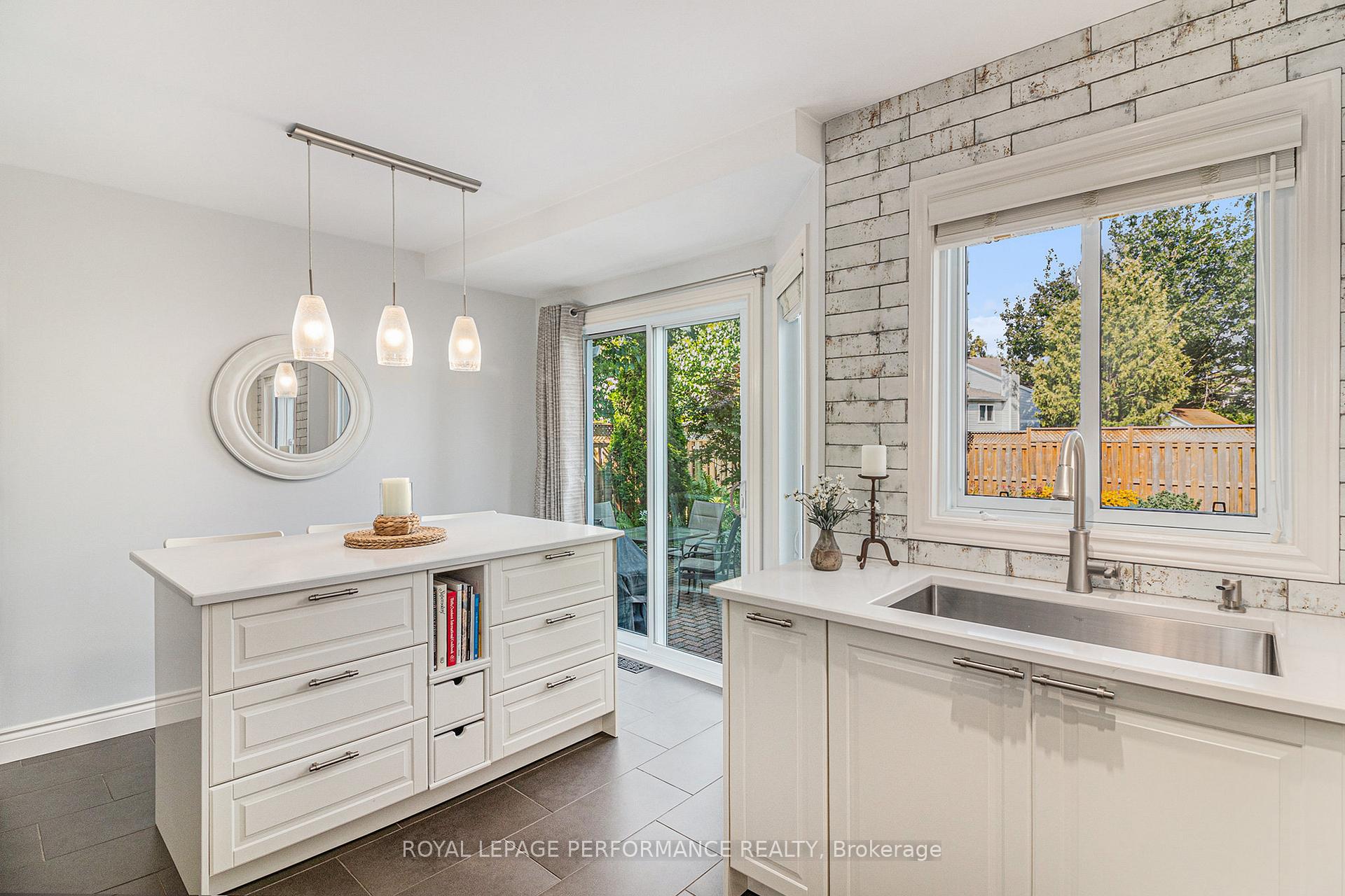 Photo 12 of 887 Bideford Street, Ottawa, Fallingbrook/Ridgemount — HOMEH