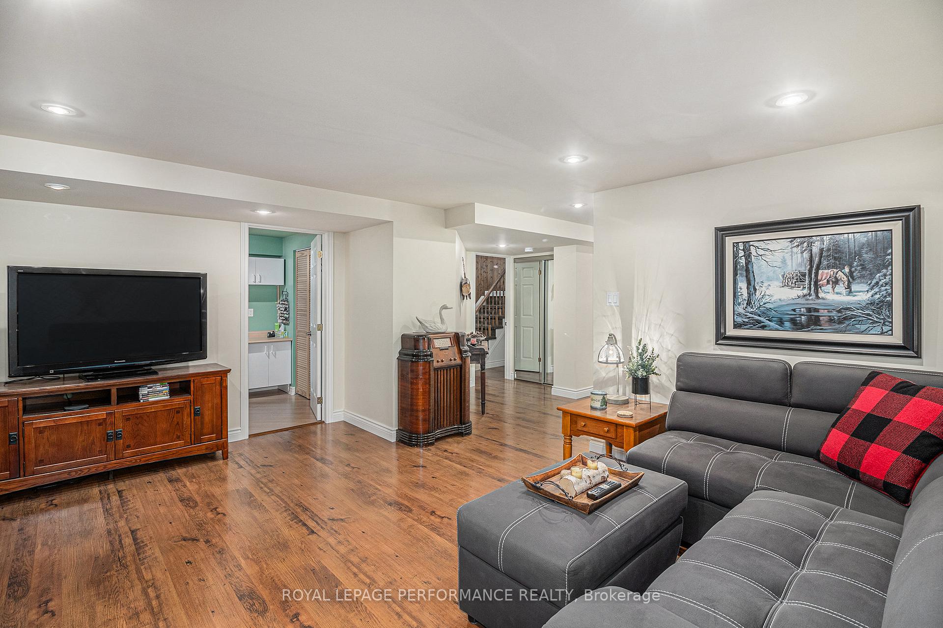 Photo 26 of 887 Bideford Street, Ottawa, Fallingbrook/Ridgemount — HOMEH